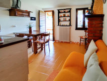 Rustiek appartement Giulia in de bergen boven het Comomeer - thumbnail 2