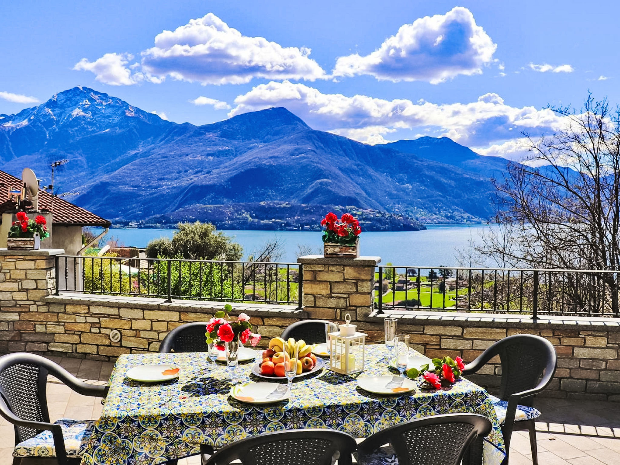 Raggio di Sole Apartment B Apartment in Gravedona