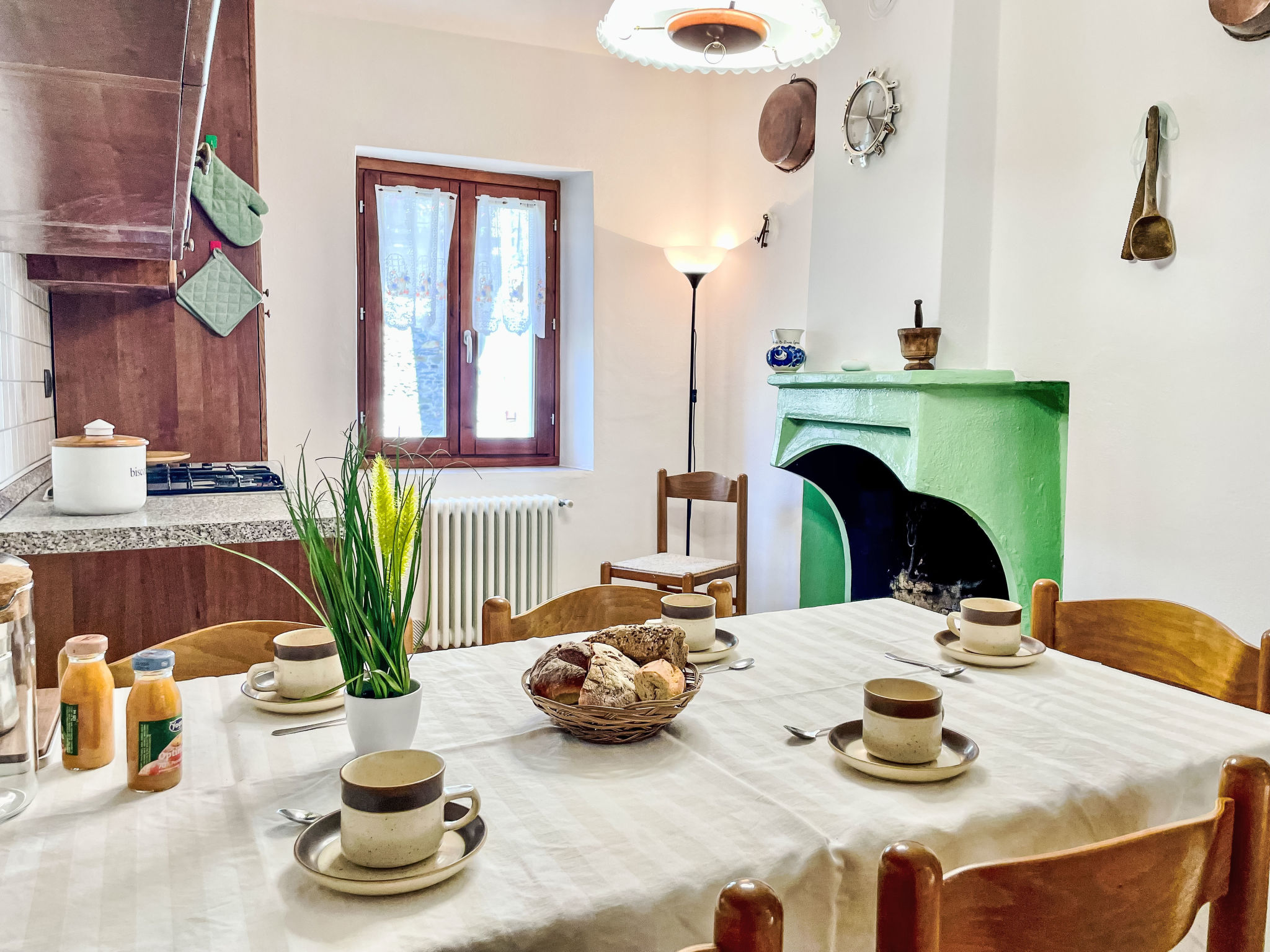 Castello-Inside