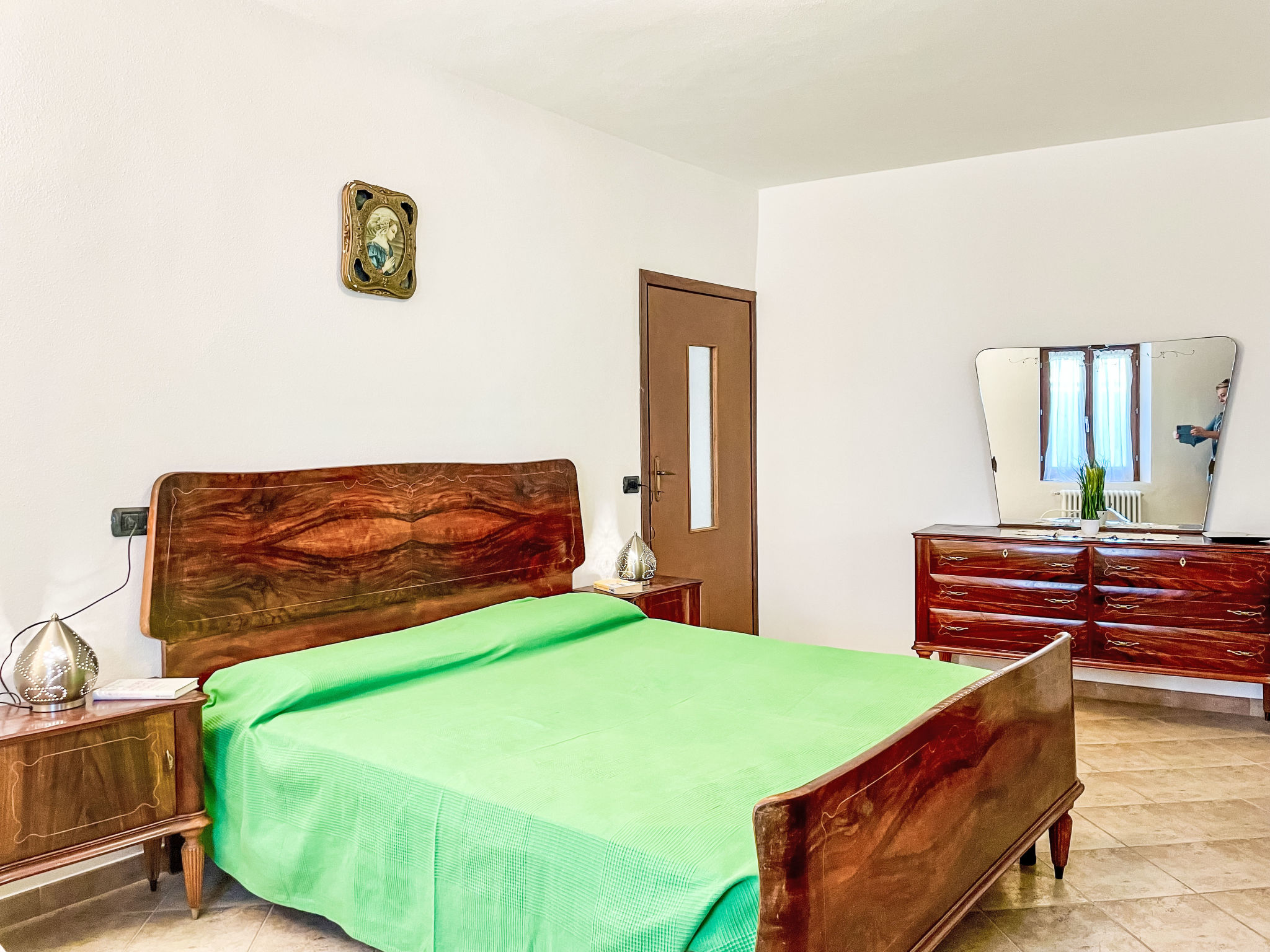 Castello-Inside