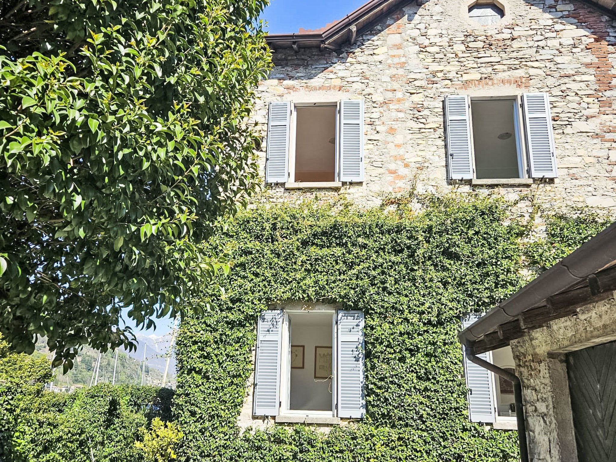 Casa Giardino a 50 mt dal lago - Buiten