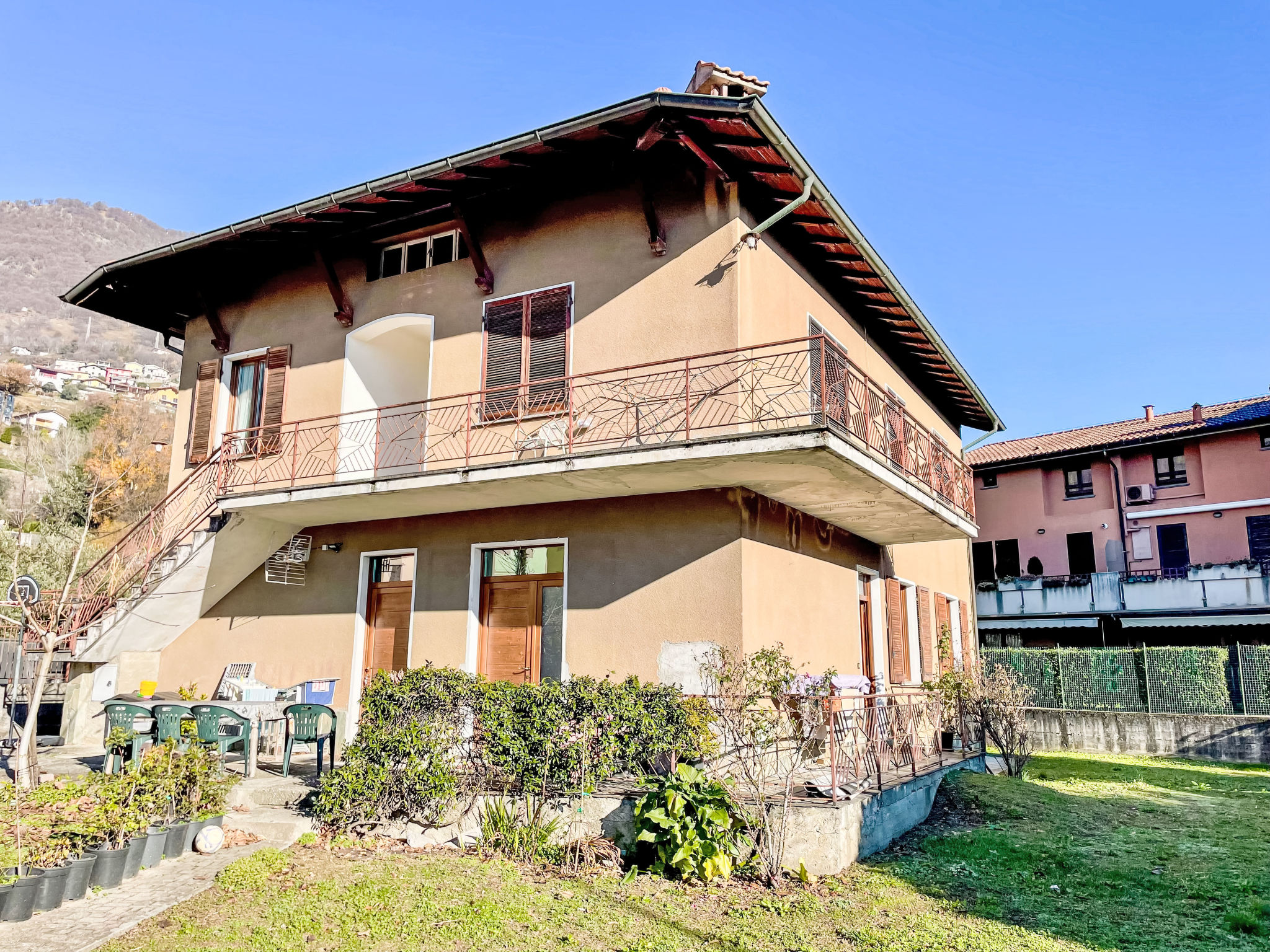 Alma Apartment in Domaso