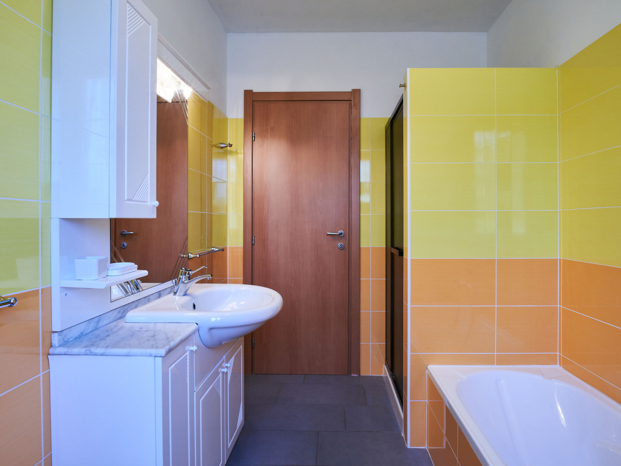 Photo of Aurora (DMA330)