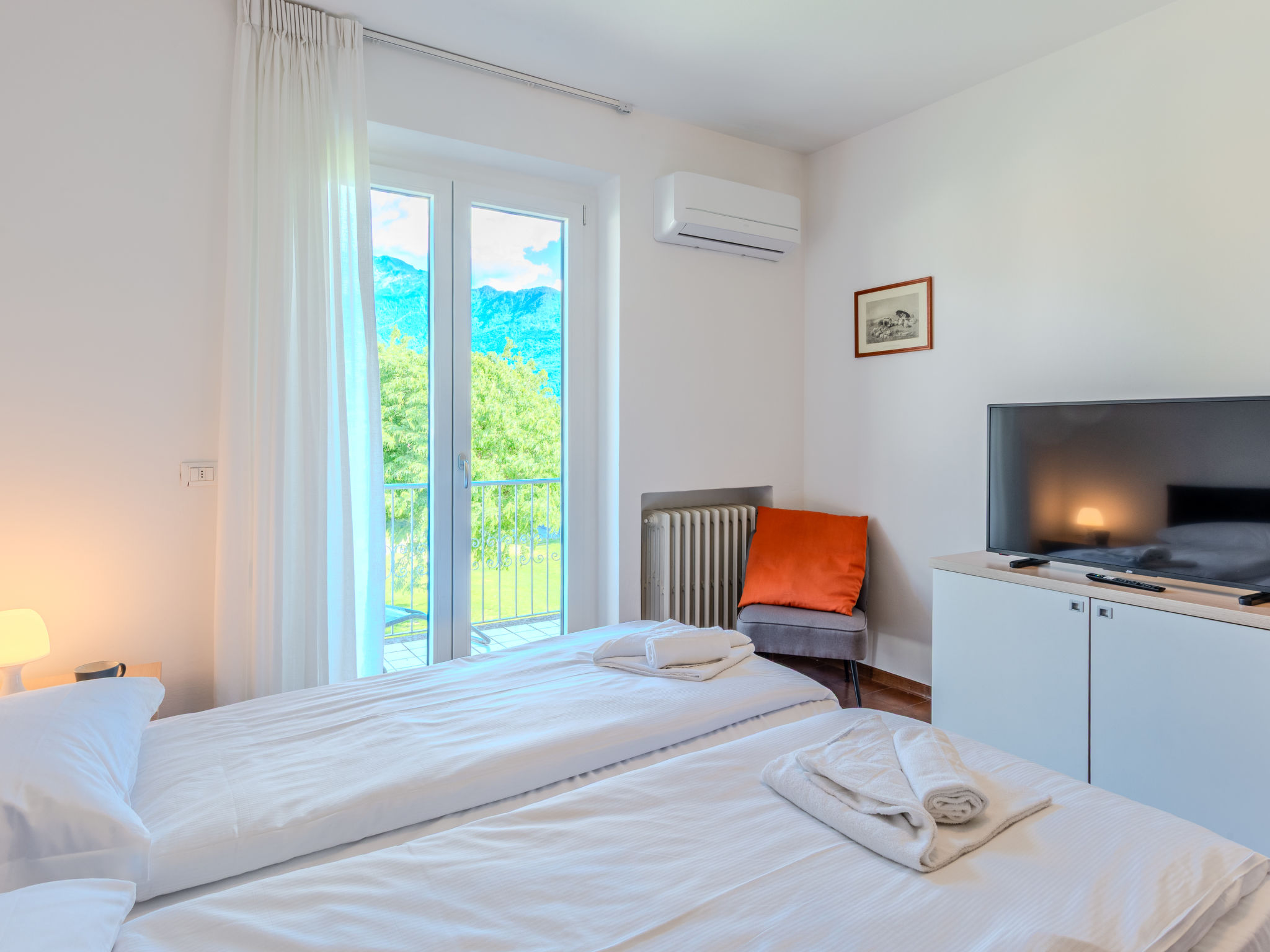 Domaso central apartment-Dedans