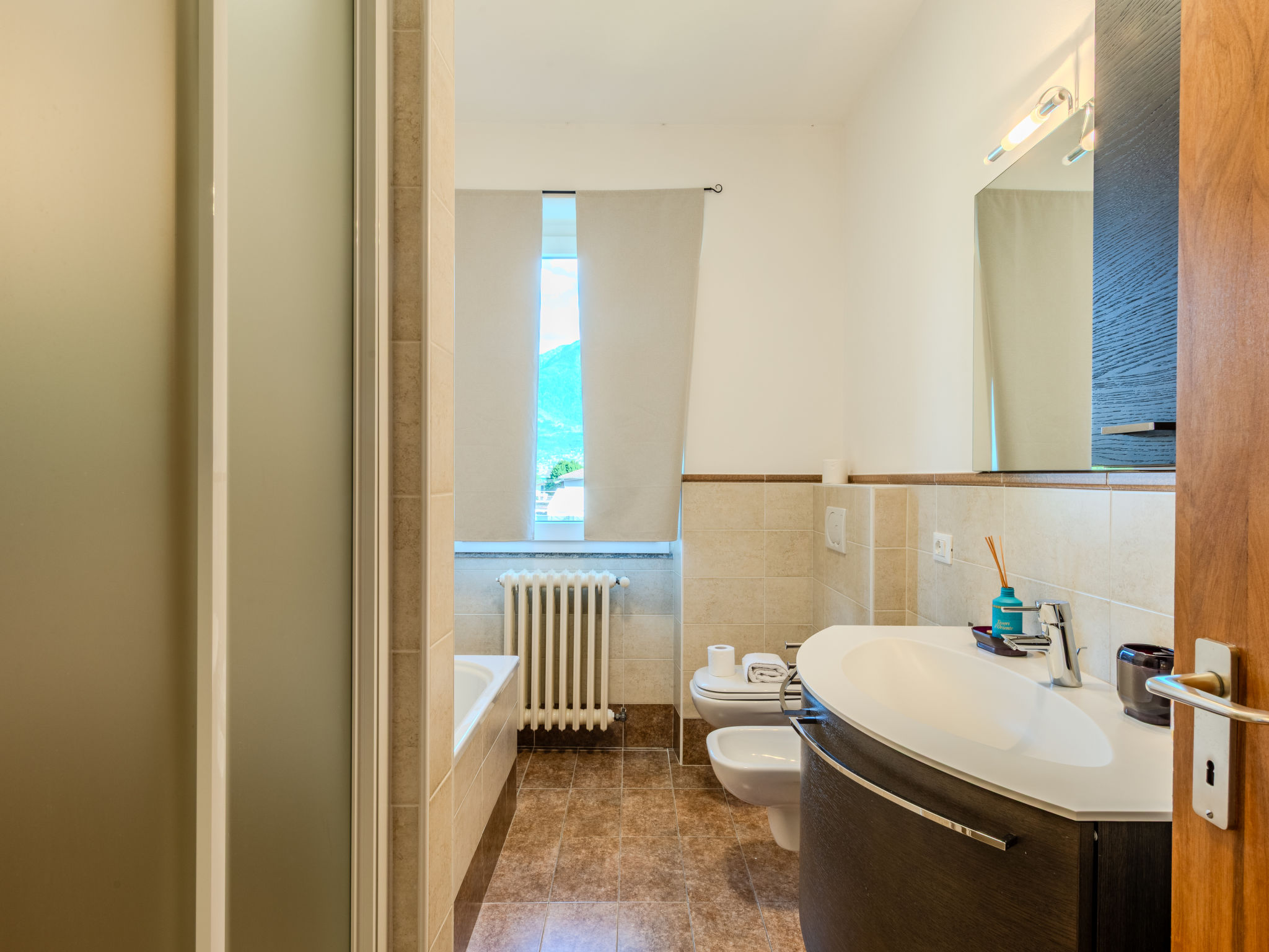 Domaso central apartment-Dedans