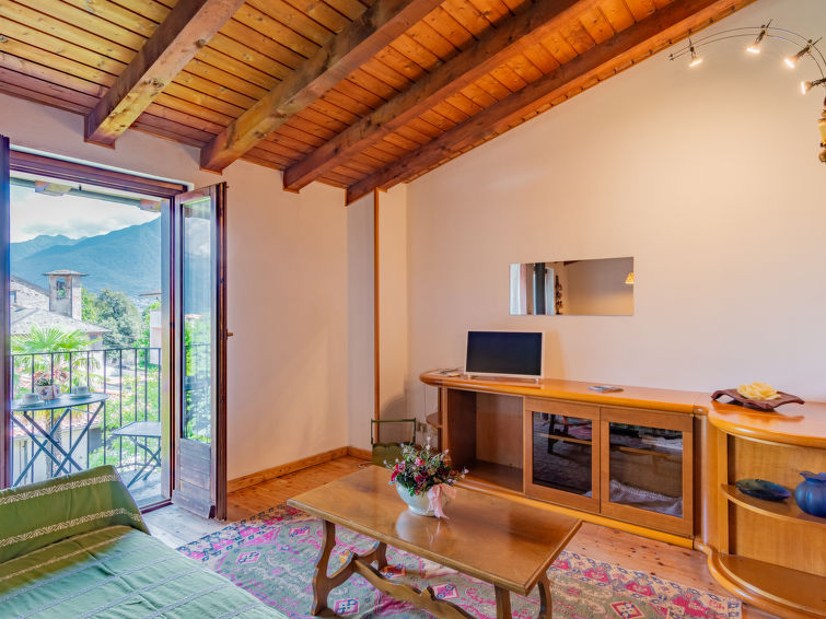 Search and Stay destination Domaso, Lombardia - Italy from AU$ 140. Sogno di Elvira