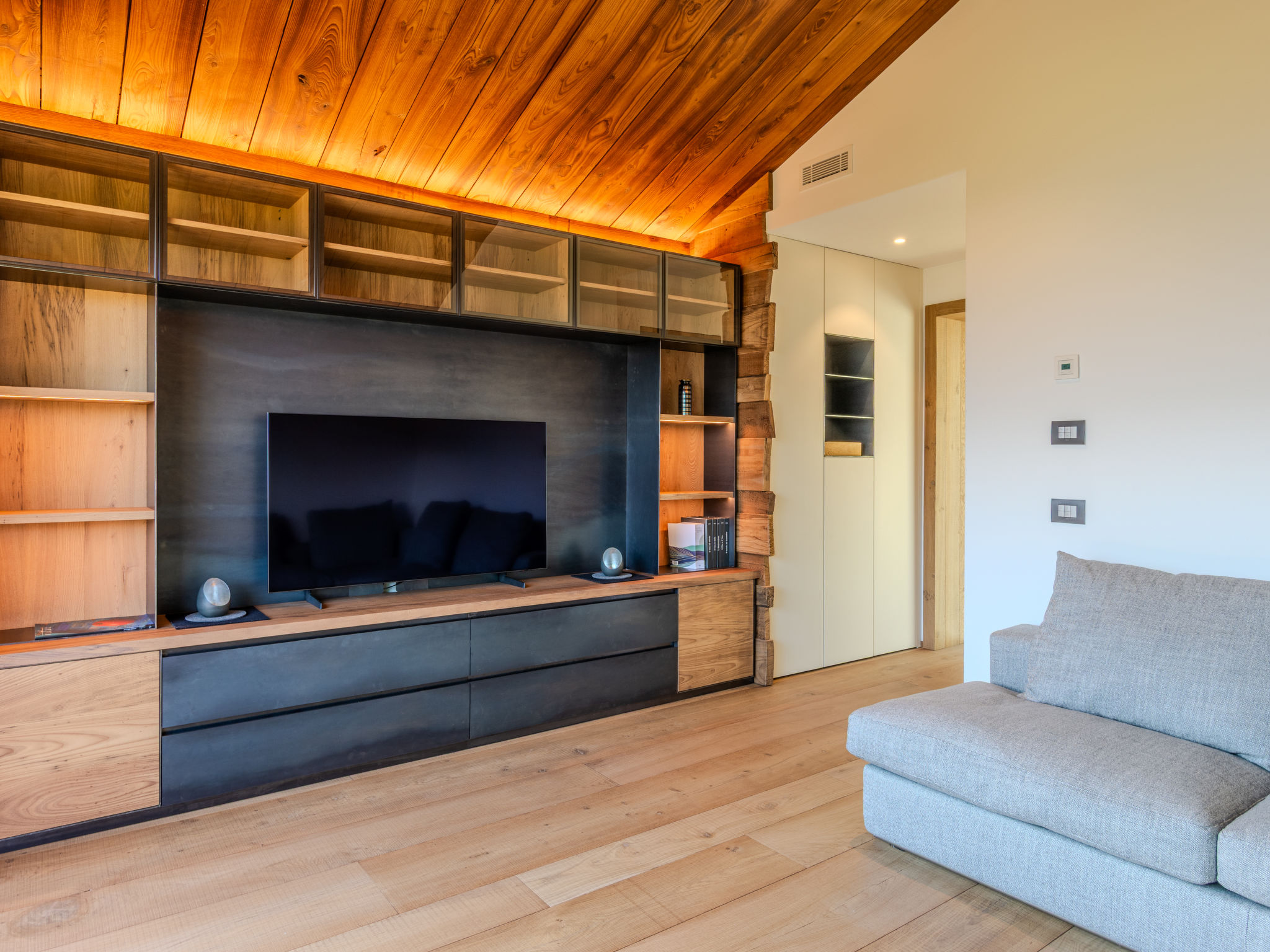 Woodhouse Domaso-Inside