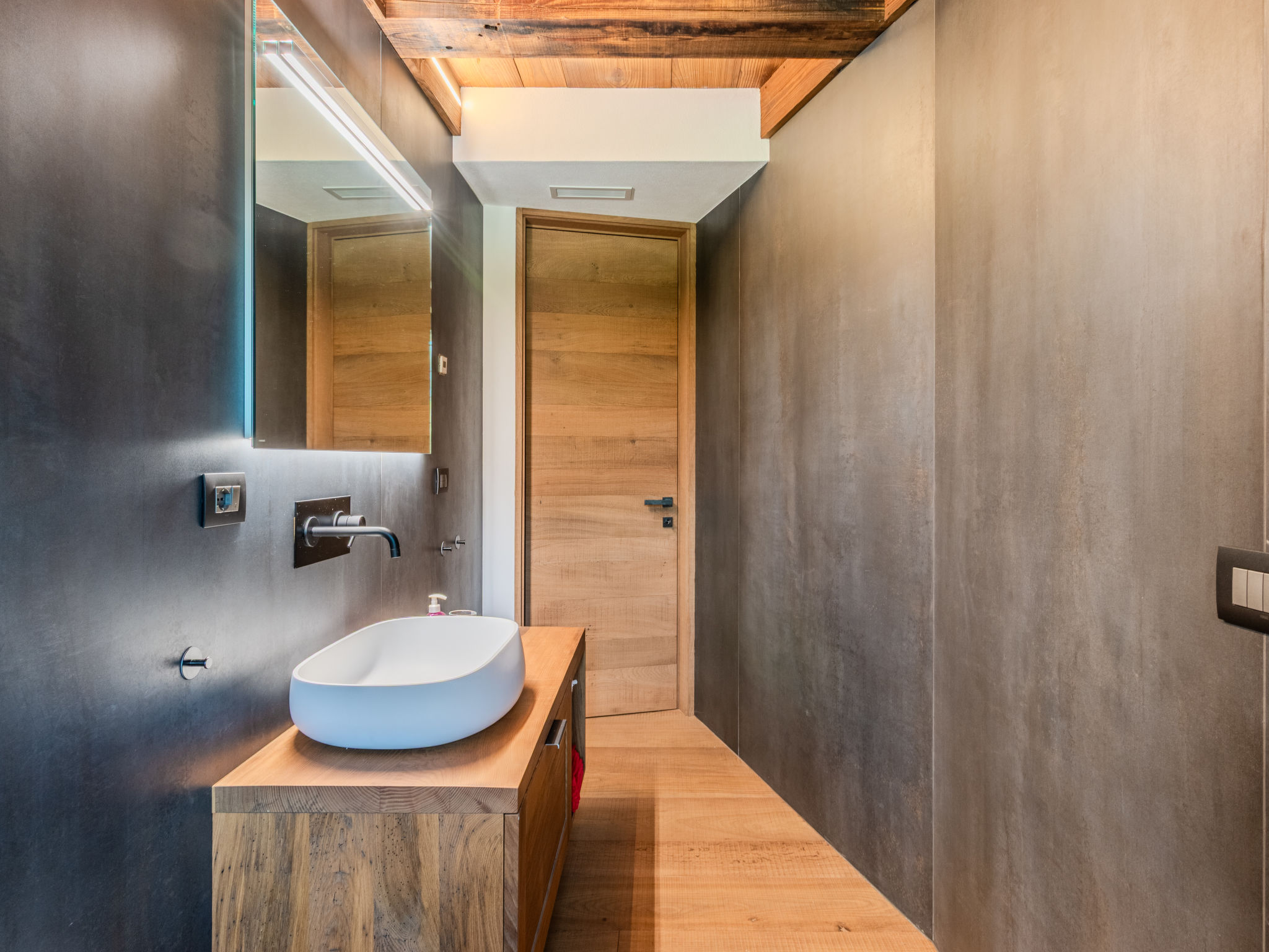 Woodhouse Domaso-Inside