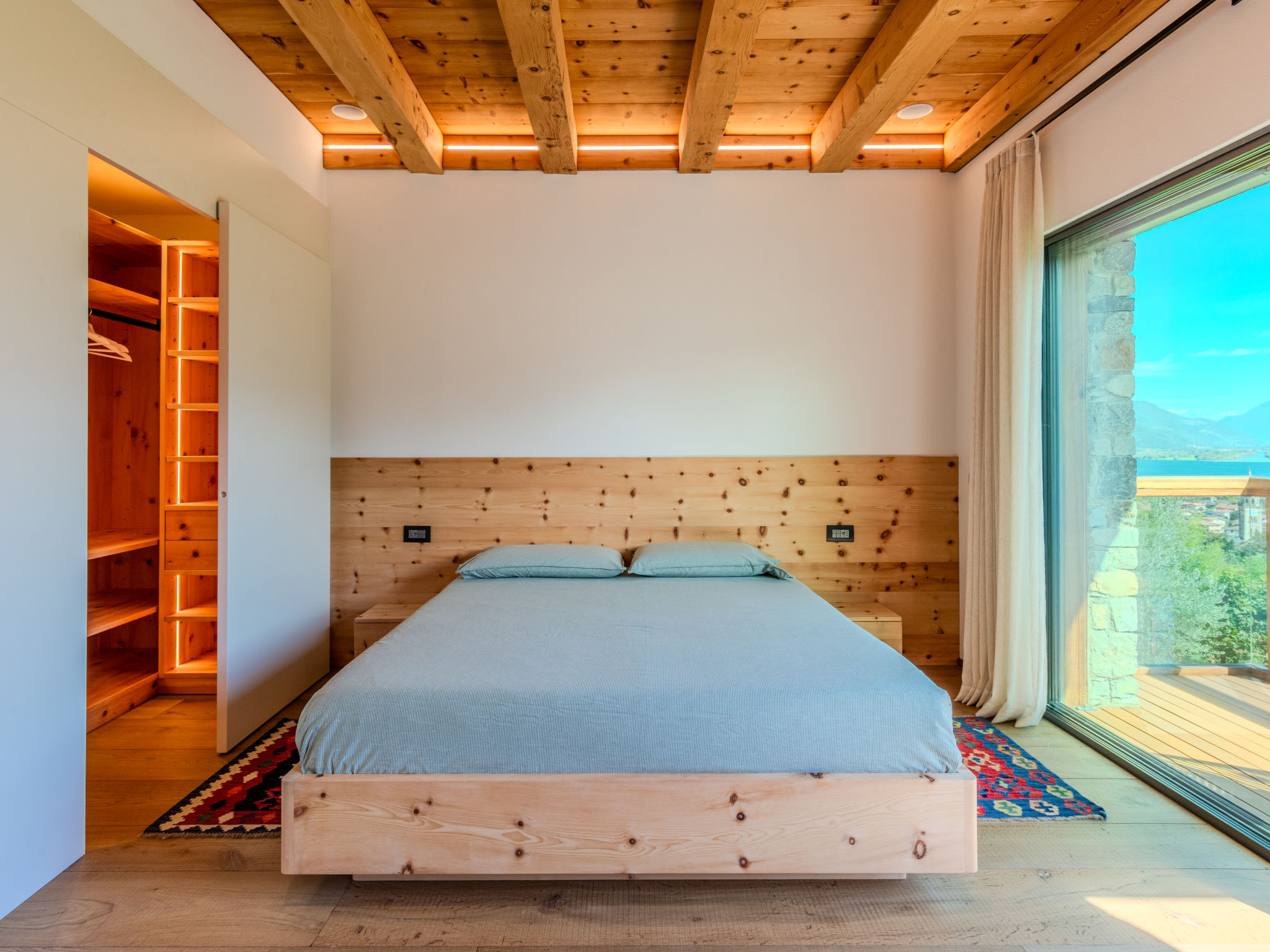Woodhouse Domaso-Inside