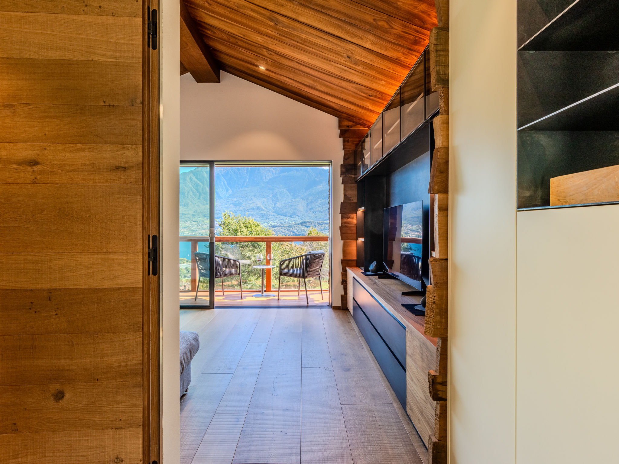Woodhouse Domaso-Inside