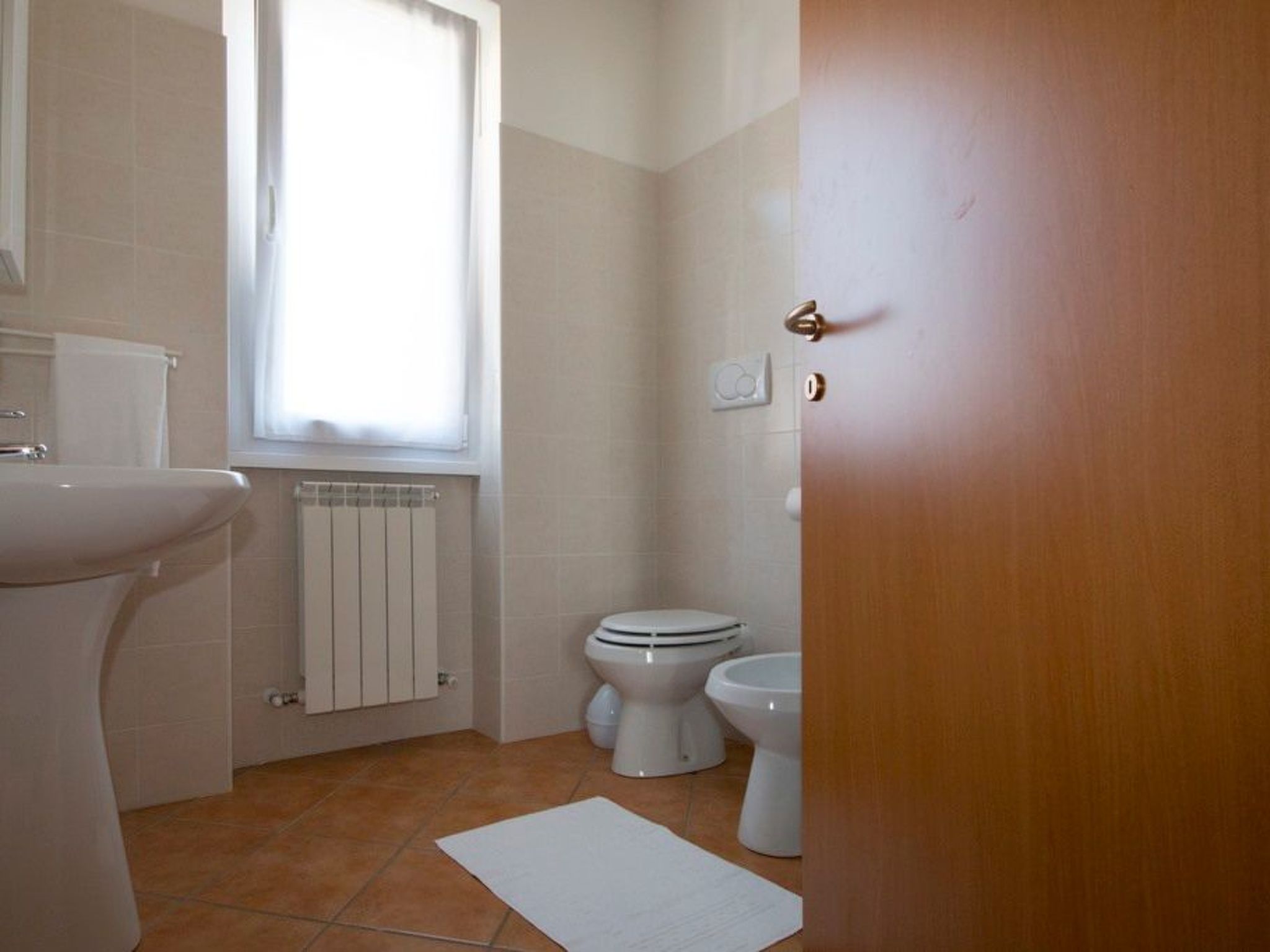 Angenehme Wohnung mit Garten und Pool-Binnen