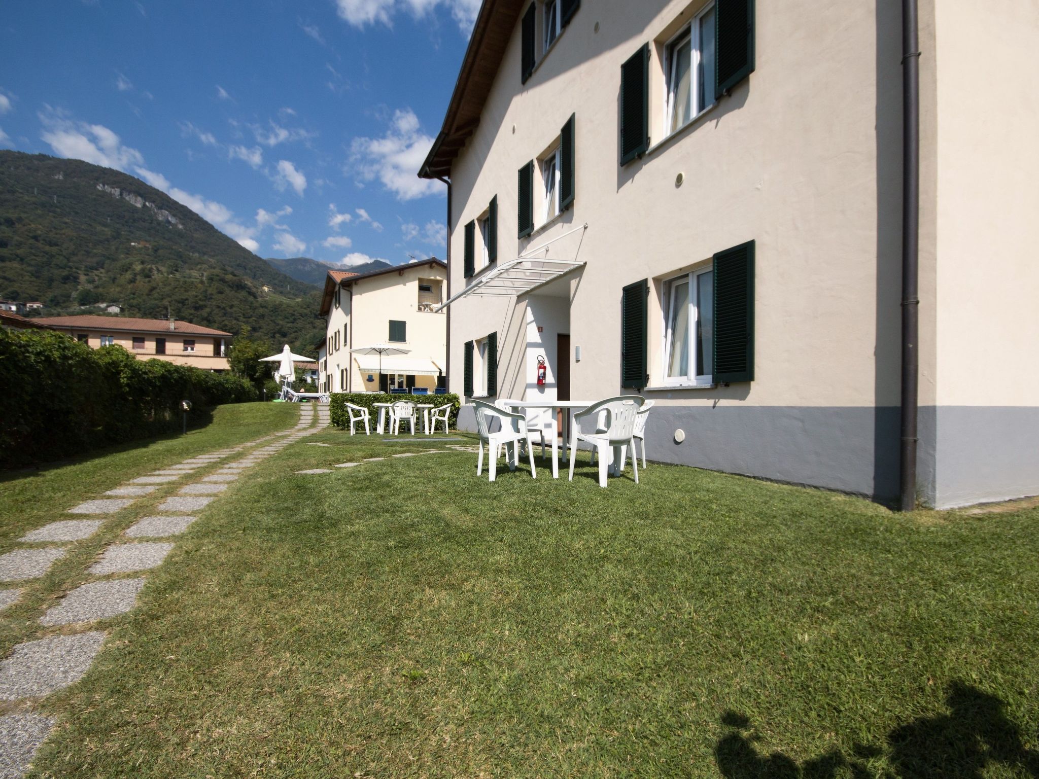 Photo of Angenehme Wohnung mit Garten und Pool