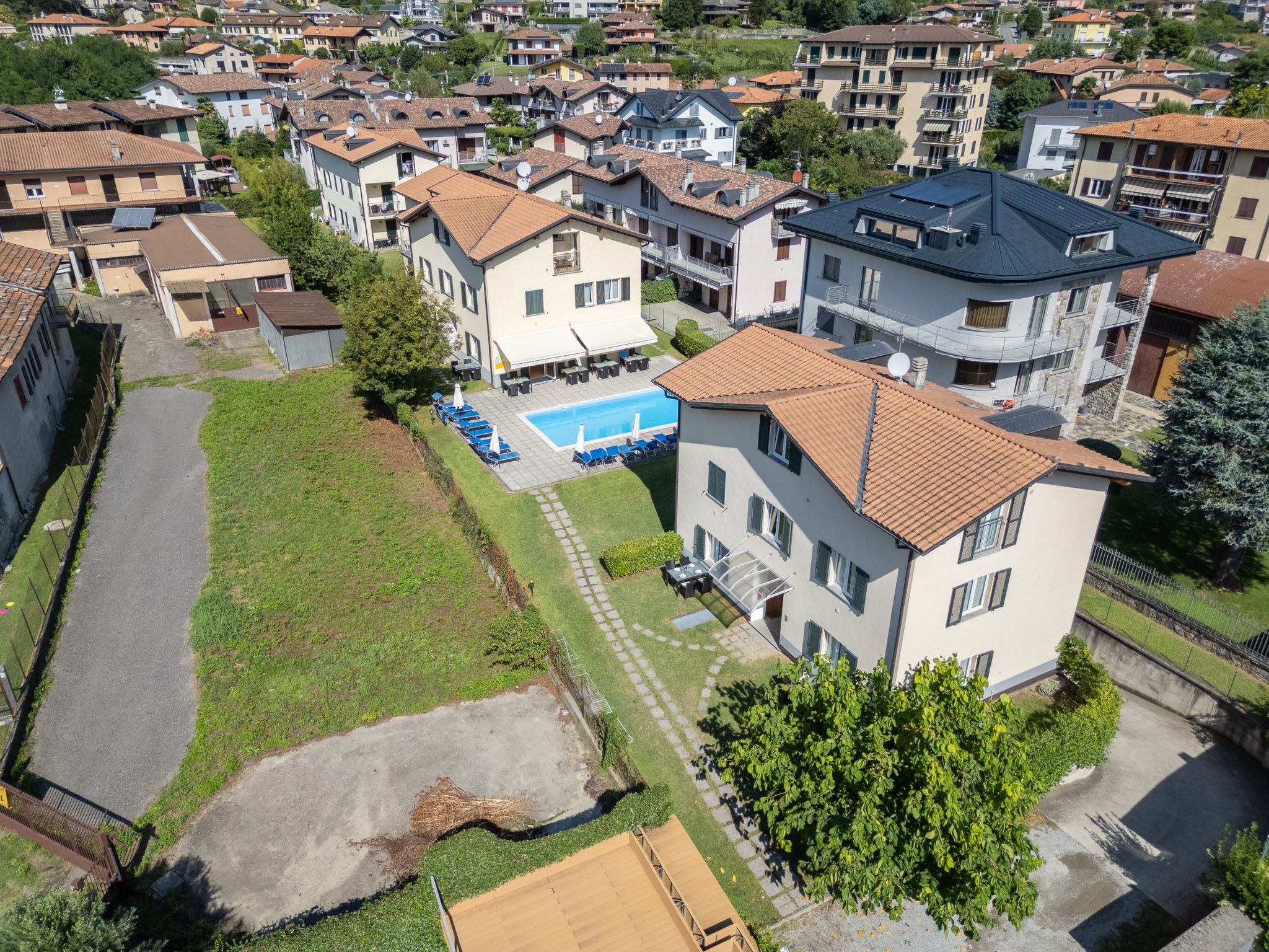 Angenehme Wohnung mit Garten und Pool-Binnen