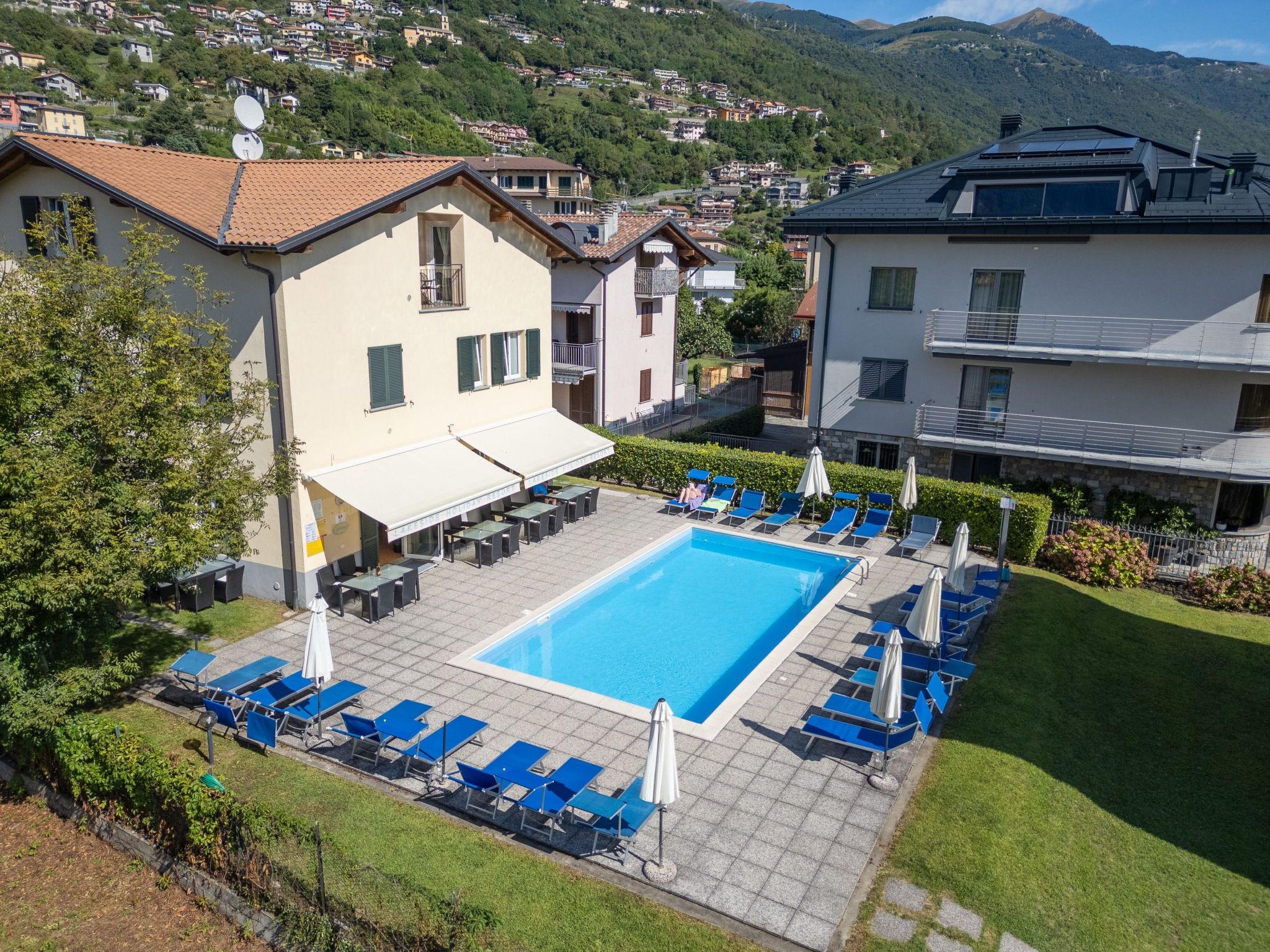 Lakeside Attic Apartment-Binnen