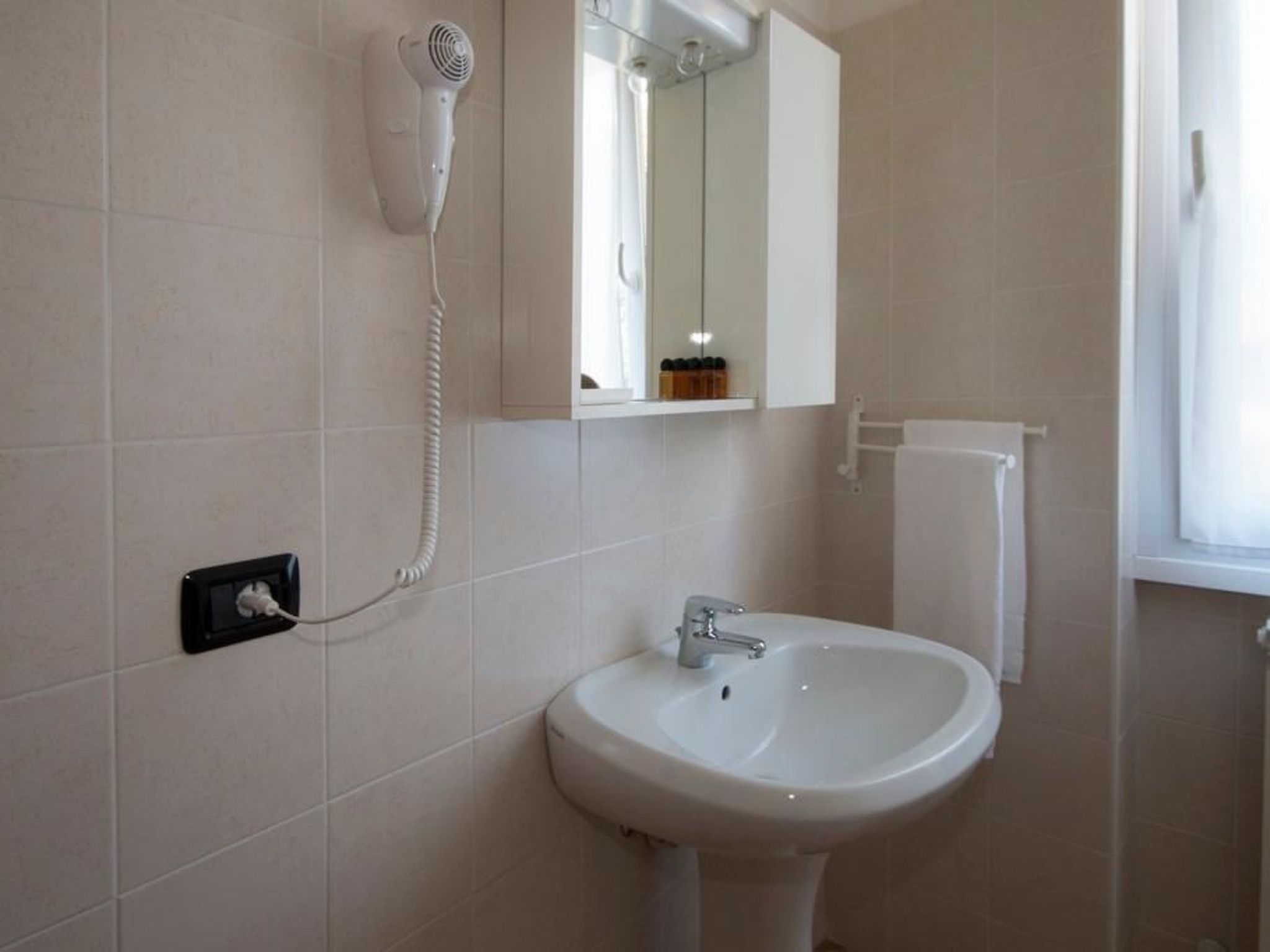 Wohnung in Domaso mit privatem Parkplatz-Dedans