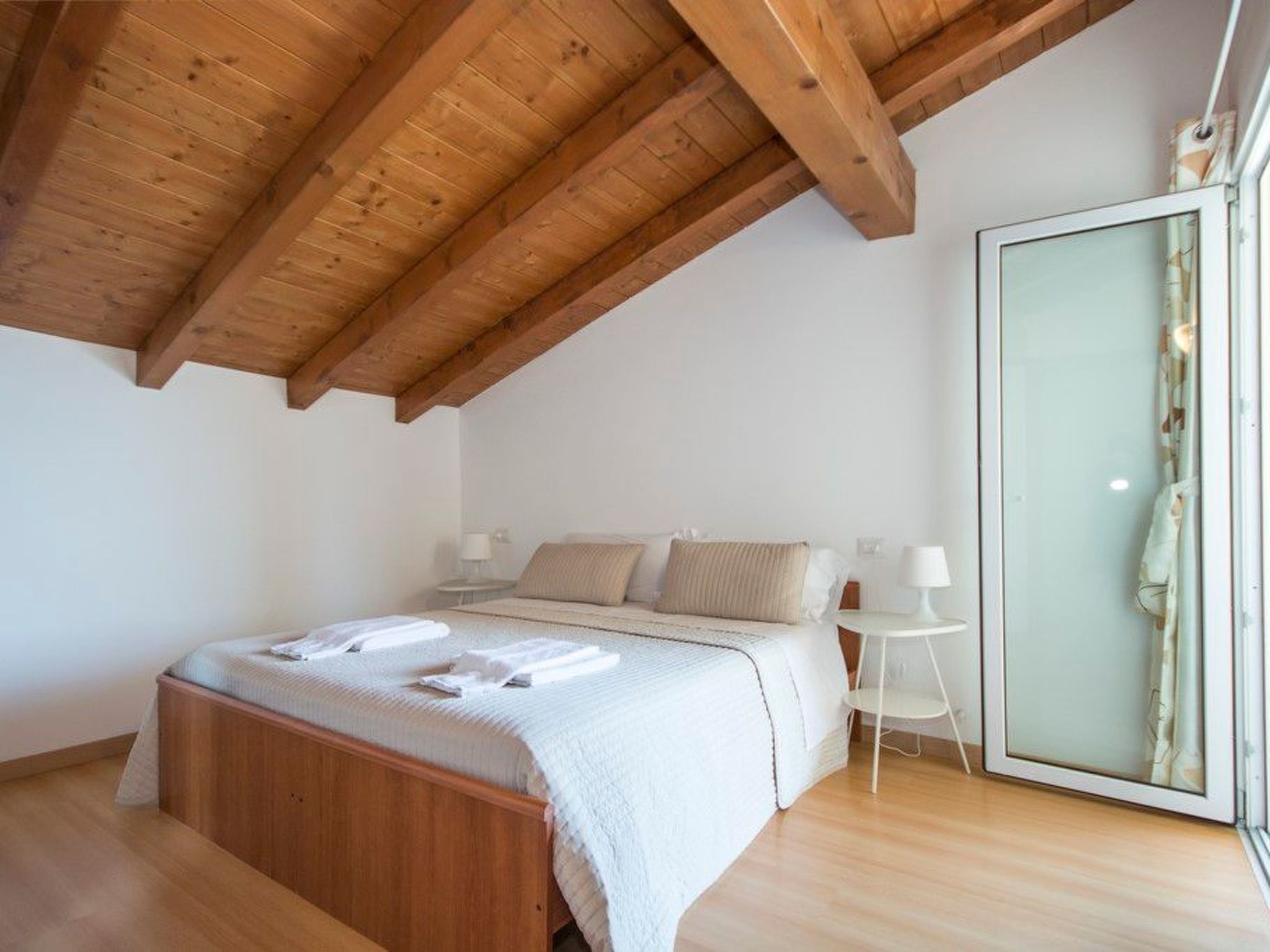 Photo of Dachgeschosswohnung am See für 6 Personen