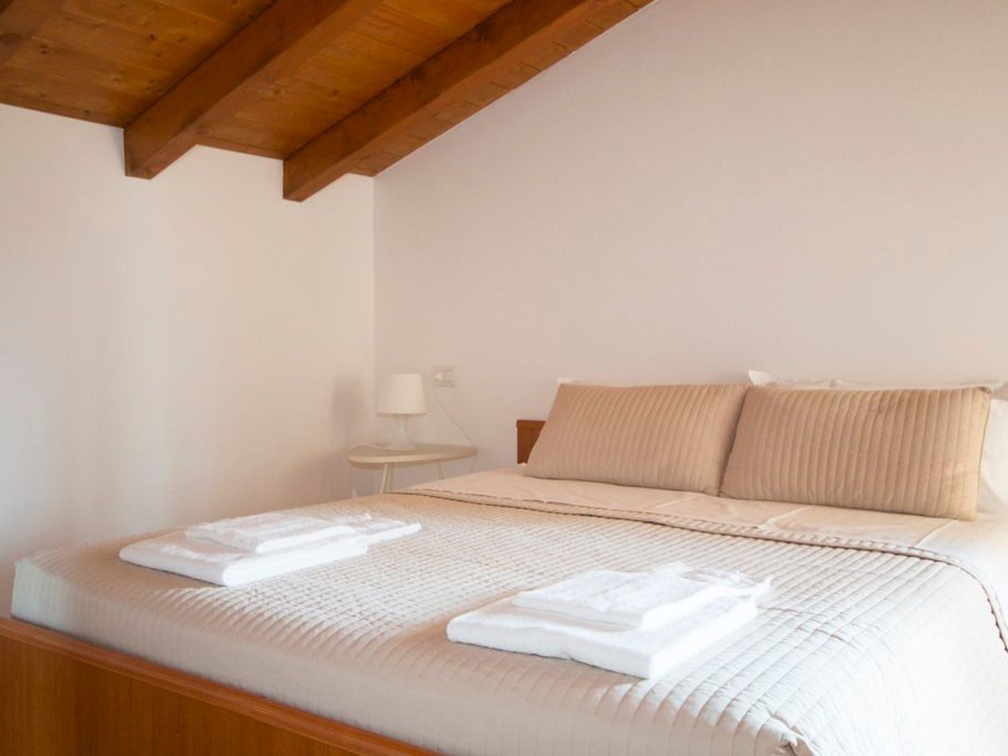 Photo of Dachgeschosswohnung am See für 6 Personen