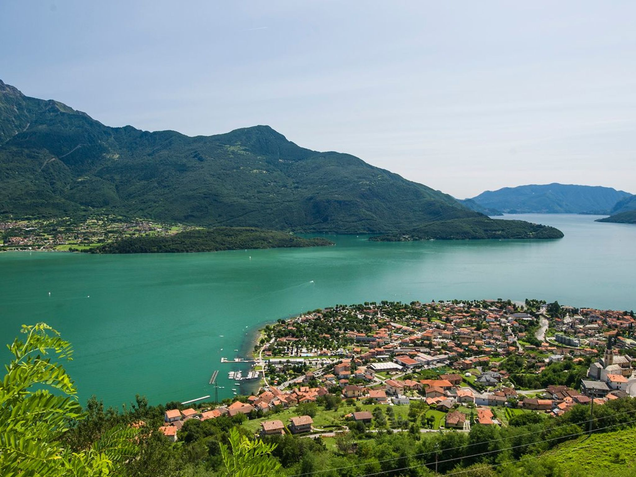 Photo of Dachgeschosswohnung am See für 6 Personen