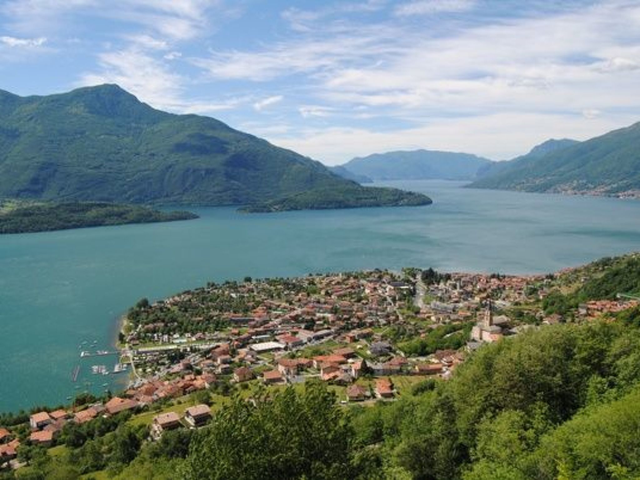 Photo of Dachgeschosswohnung am See für 6 Personen