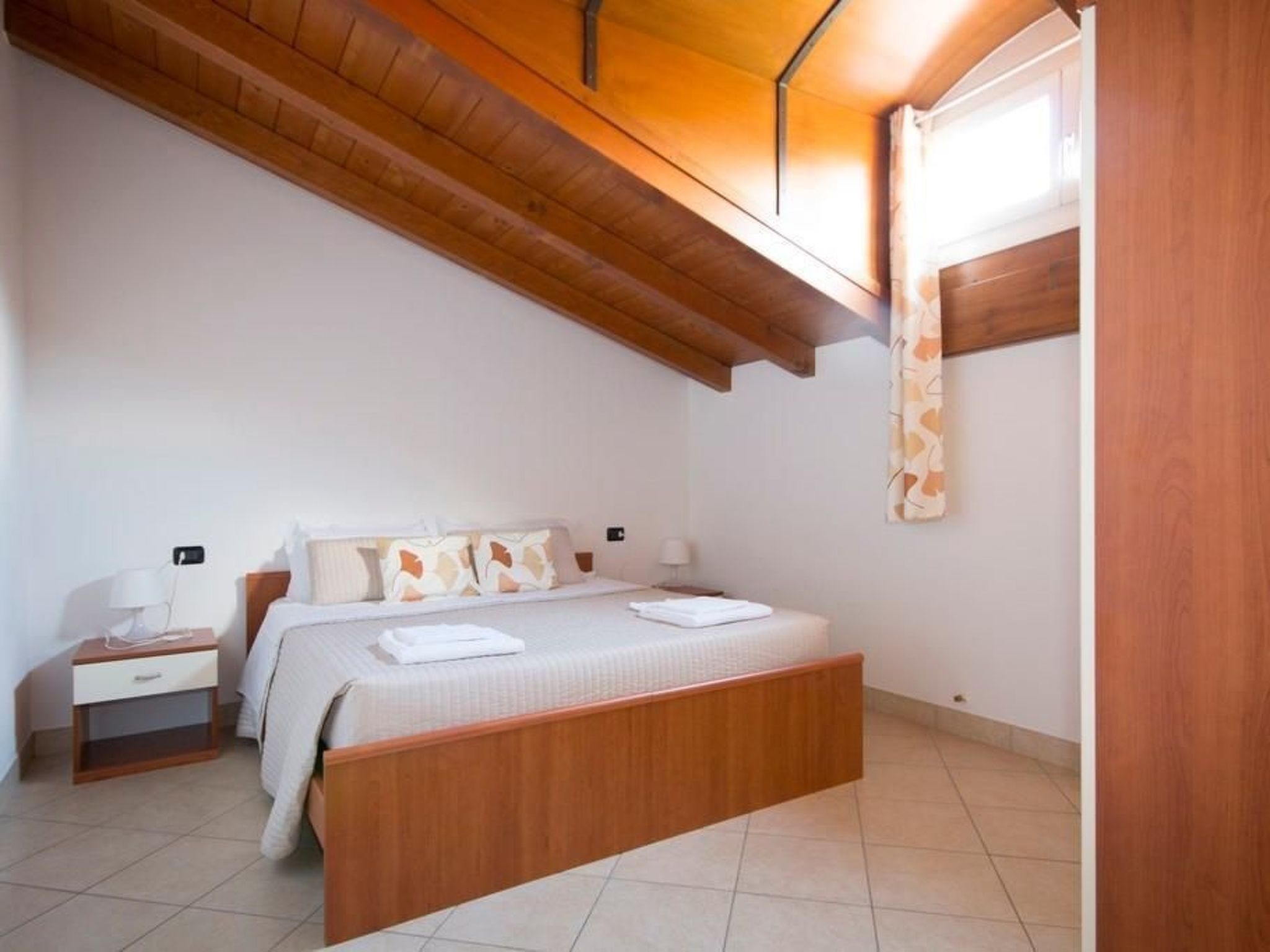 Zwei-Zimmer-Wohnung mit Parkplatz in der Nähe des Strandes-Dedans