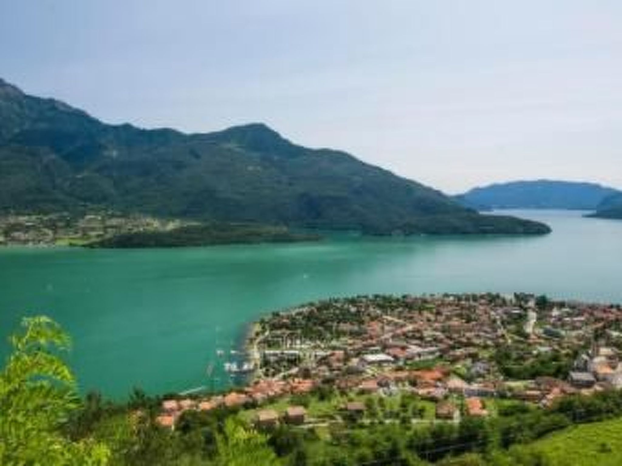 Zwei-Zimmer-Wohnung mit Parkplatz in der Nähe des Strandes-Dedans