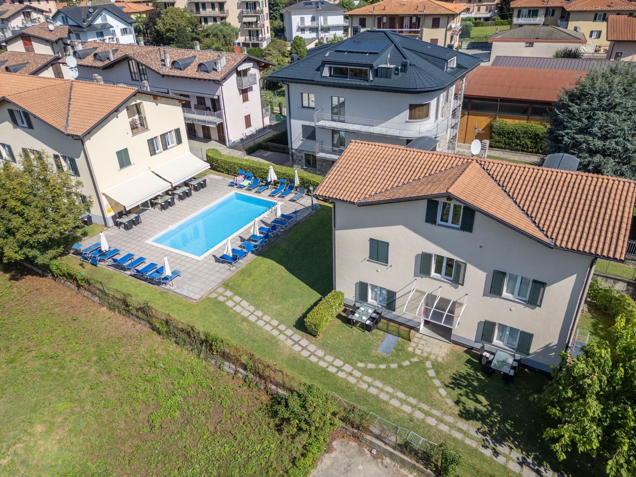 Zwei-Zimmer-Wohnung mit Parkplatz in der Nähe des Strandes-Dedans
