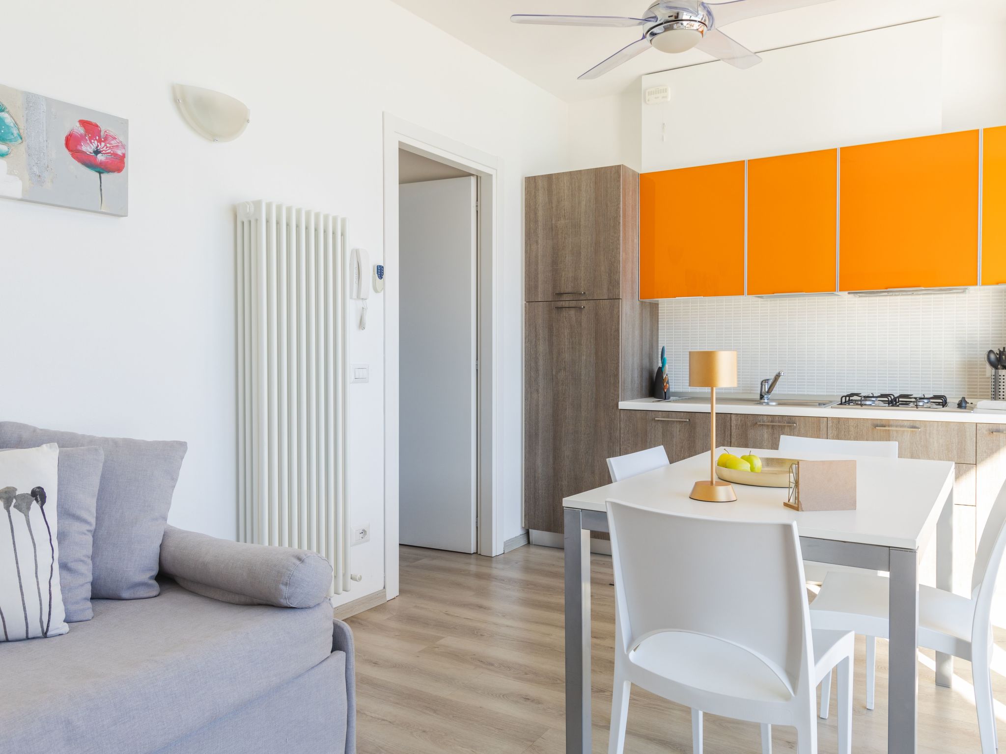 Wohnung mit Schwimmbad und fantastischem Seeblick-Image-tags.info