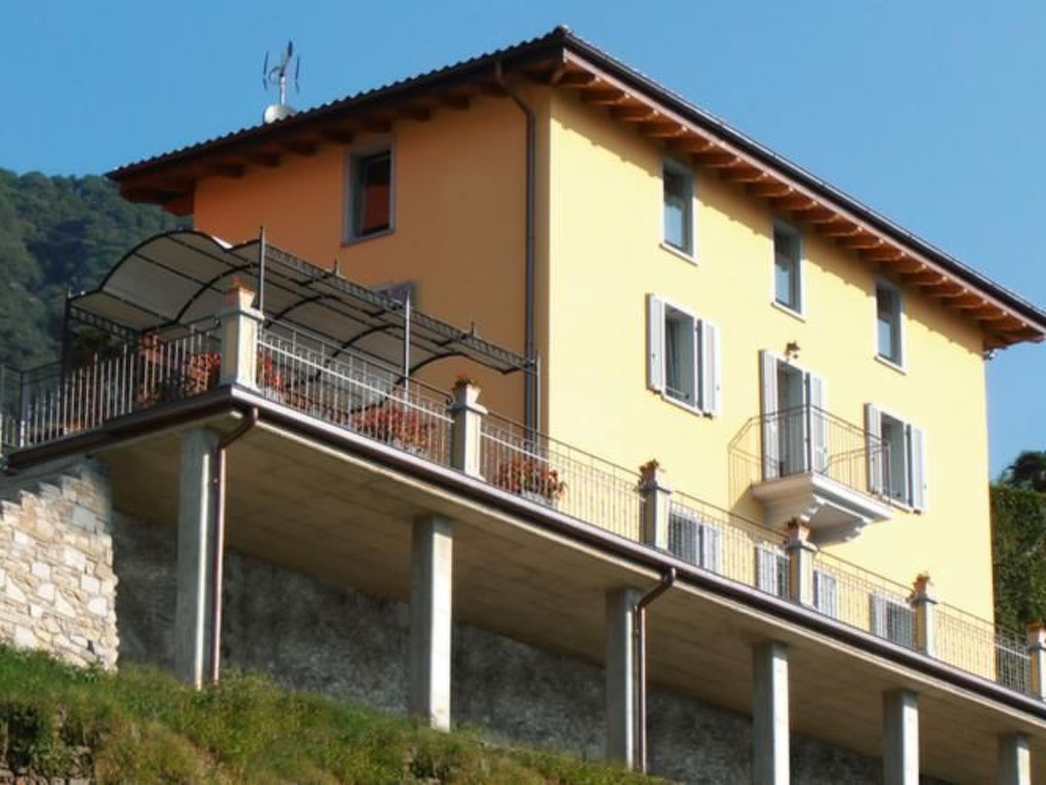 Ferienvilla 'Perla del Lago' mit privatem Pool-Dehors