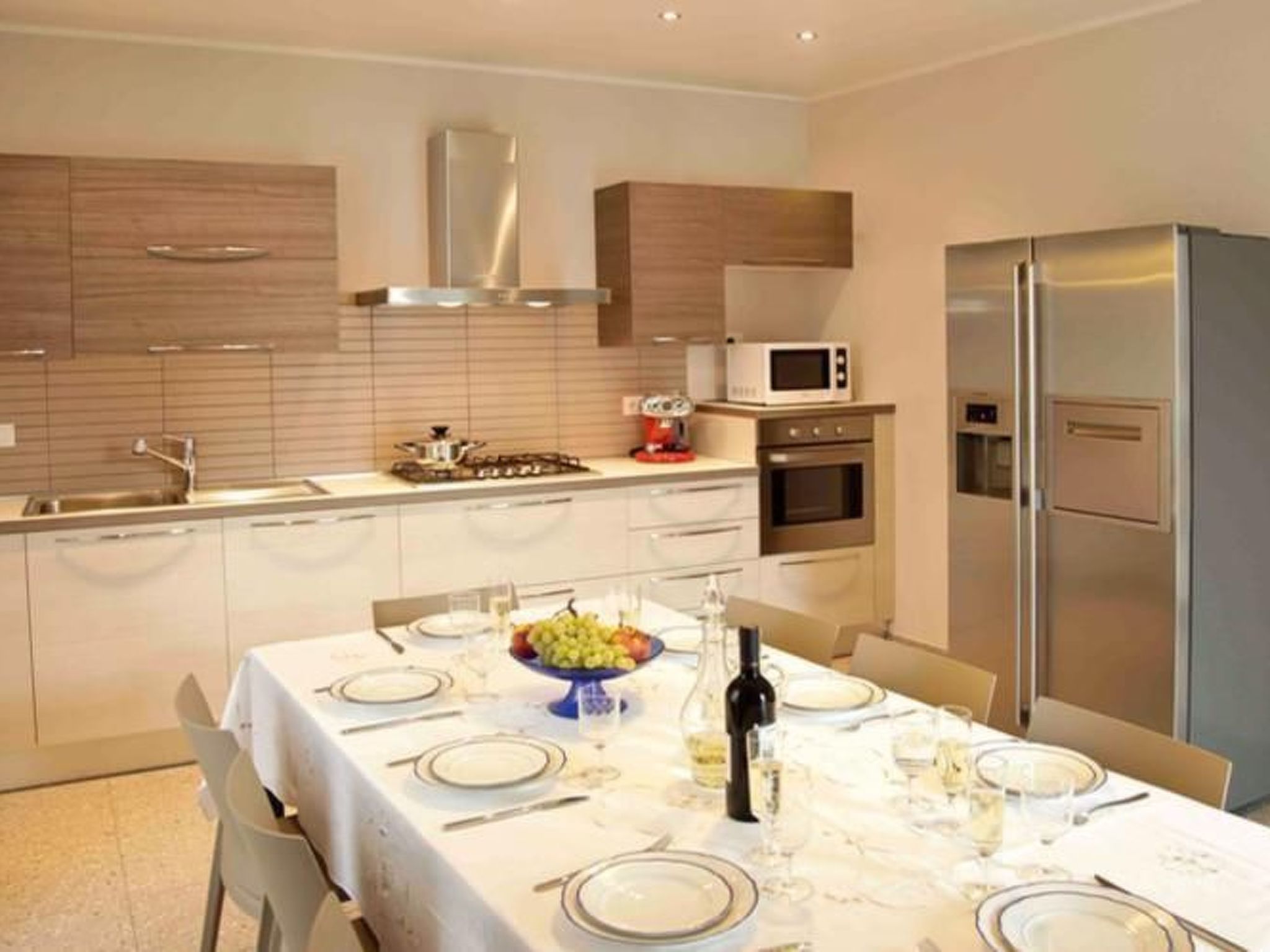 Ferienvilla 'Perla del Lago' mit privatem Pool-Dedans