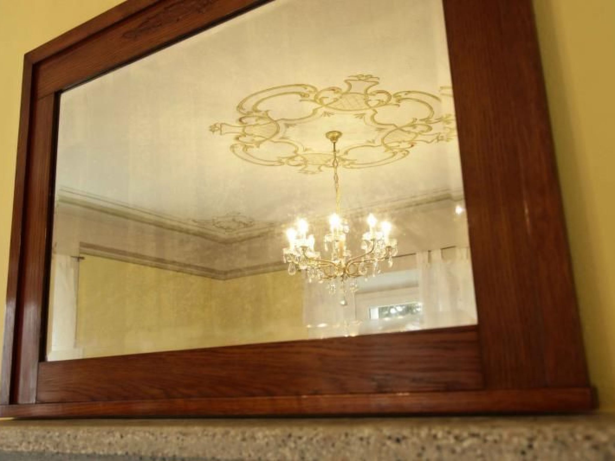 Ferienvilla 'Perla del Lago' mit privatem Pool-Dedans