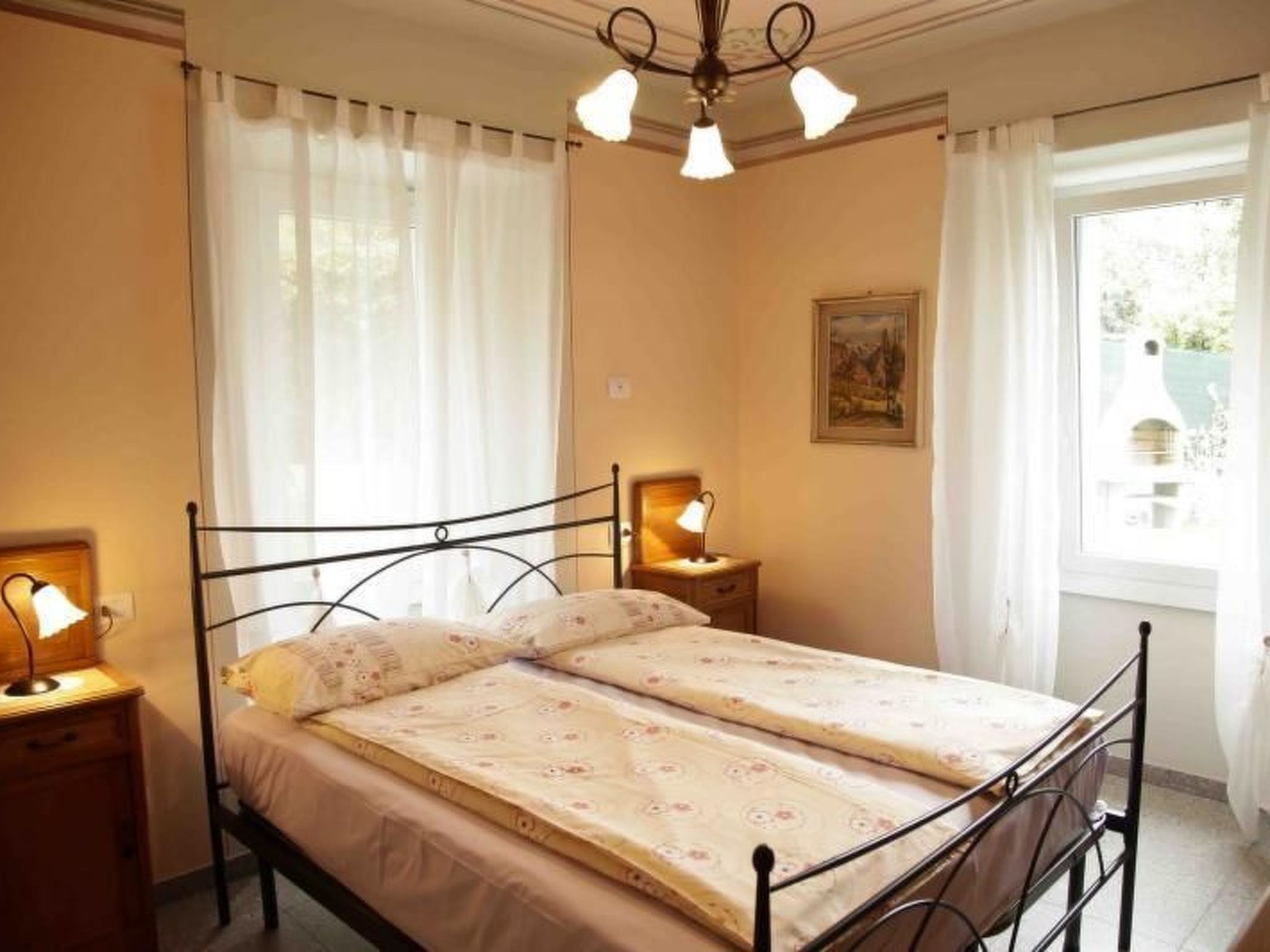 Ferienvilla 'Perla del Lago' mit privatem Pool-Dedans