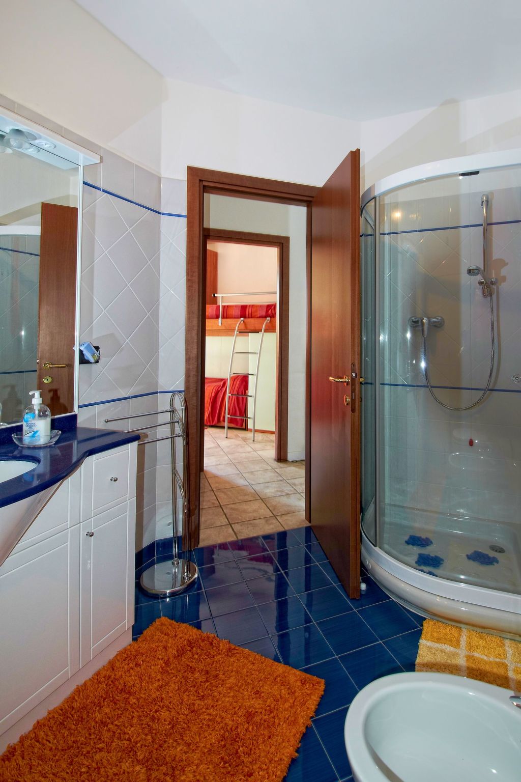 Türkisfarbenes Haus mit fantastischer Aussicht-Binnen