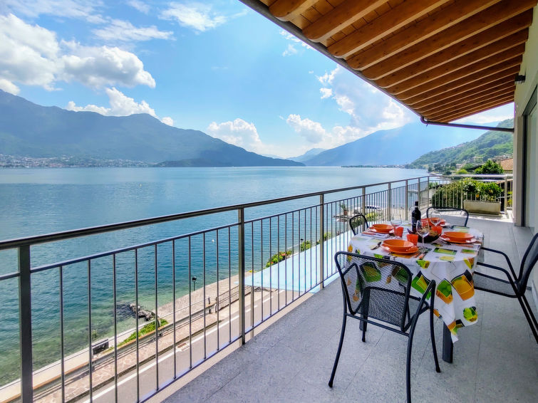 4-persoons appartement met meer- en bergzicht in Gera Lario in Gera Lario