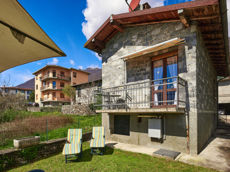 Vakantiehuis aan het strand in Gera Lario met meerzicht in Gera Lario