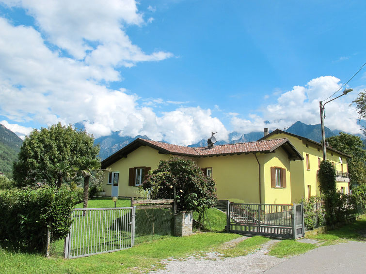 Ruim appartement Pippo in Sorico Albonico voor 4 personen in Sorico Albonico
