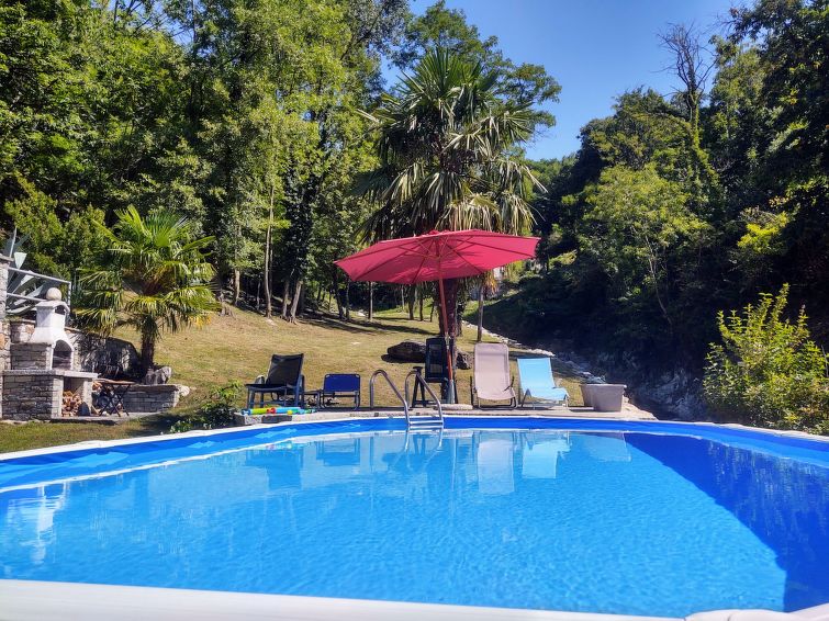 Search and Stay destination Albonico, Lombardia - Italy from AU$ 195. Il Castello