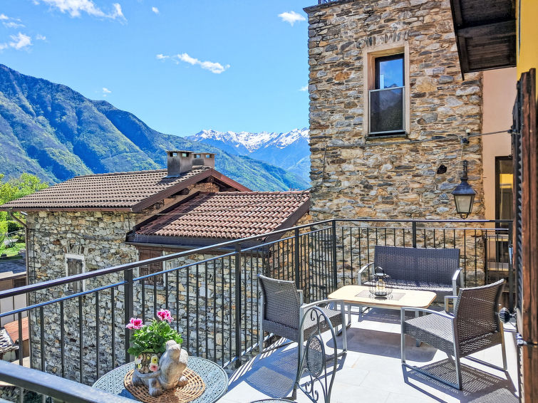 Search and Stay destination Albonico, Lombardia - Italy from AU$ 237. Leonardo