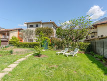 Rustiek Appartement Tiglio bij Comomeer met Grote Tuin en Uitzicht - thumbnail 1