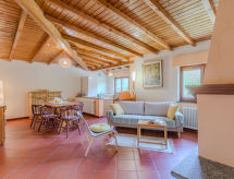 Rustiek Appartement Tiglio bij Comomeer met Grote Tuin en Uitzicht - thumbnail 6