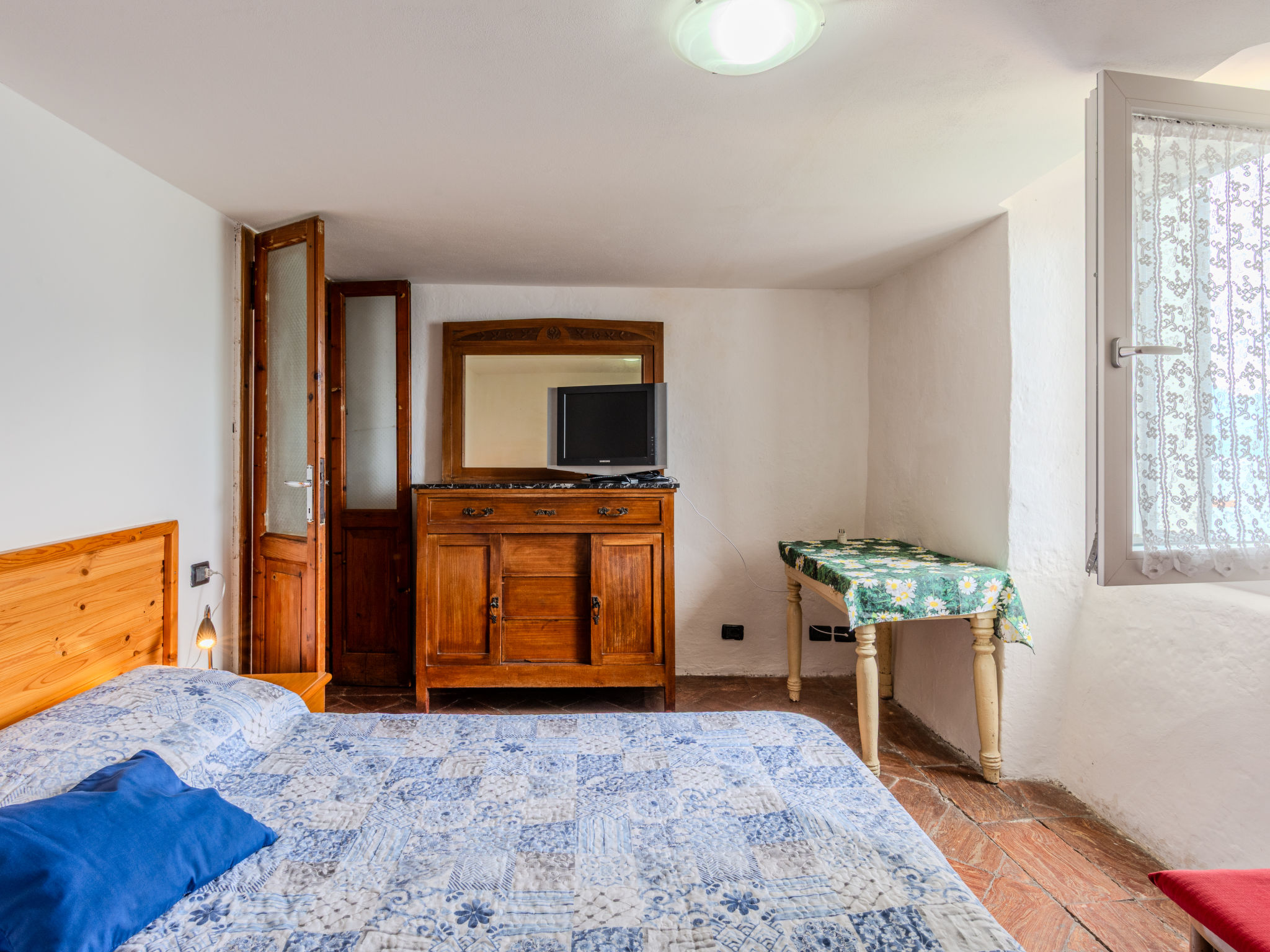 Borgo Antico-Inside