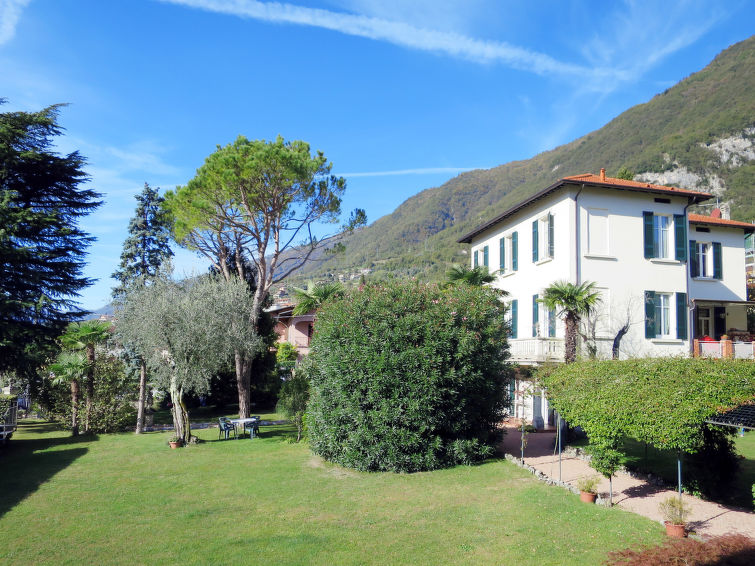 Search and Stay destination Azzano, Lombardia - Italy from AU$ 176. Villa Costanza