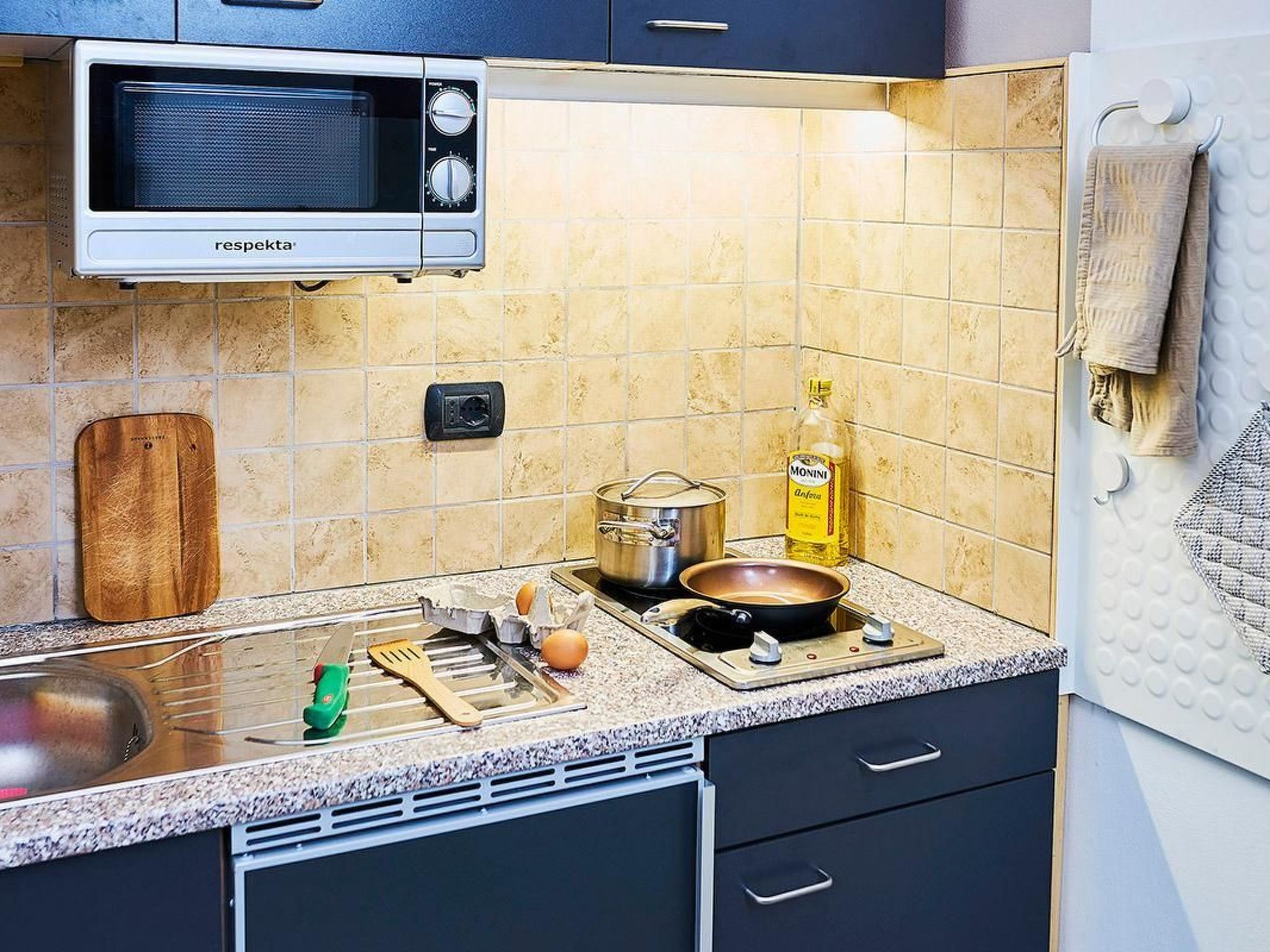 Little Paradise-Inside