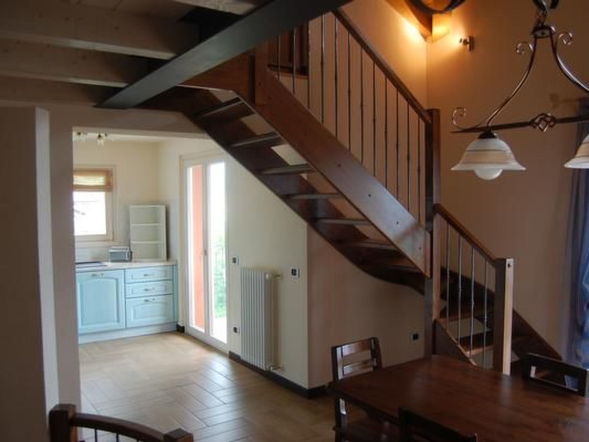 Rustikales Haus in ruhiger Lage mit  Seesicht-Binnen