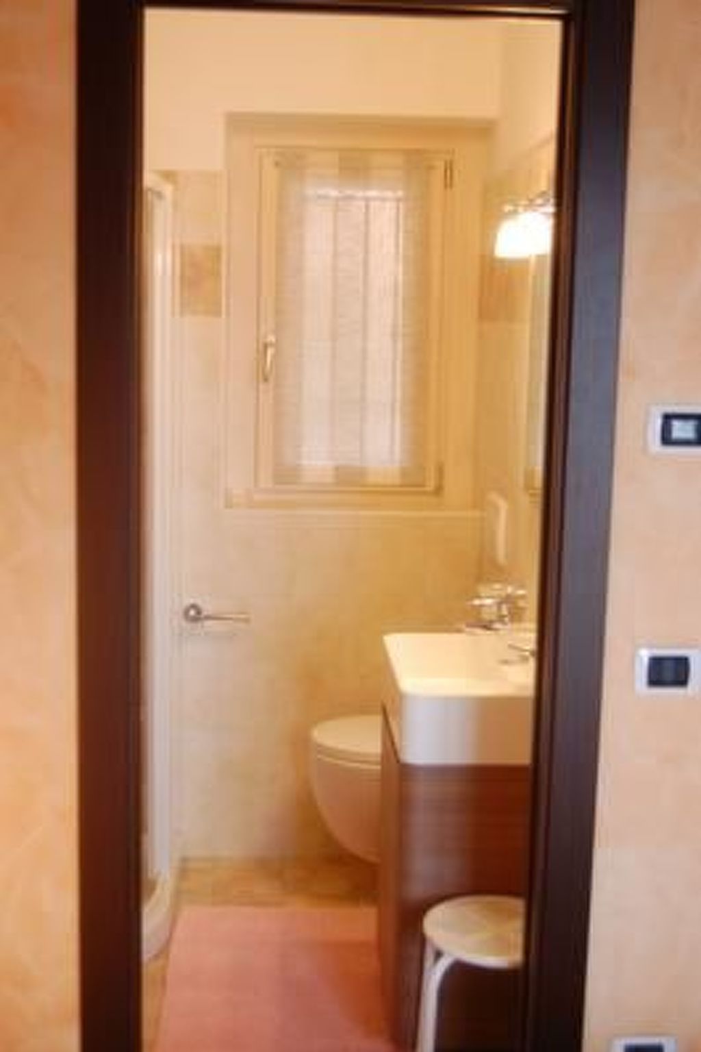 Rustikales Haus in ruhiger Lage mit  Seesicht-Binnen