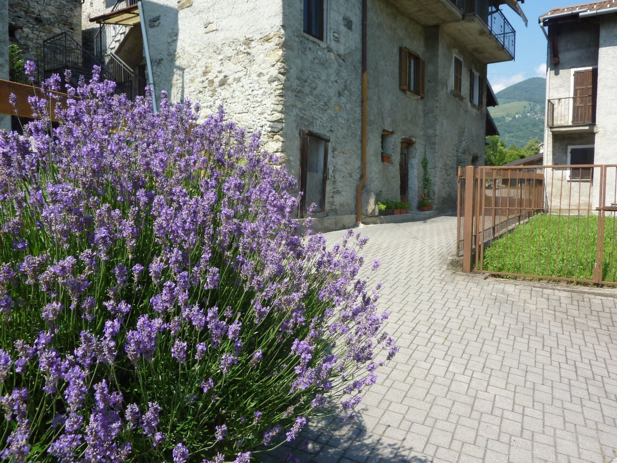 Kleine Perle im Livo-Tal-Image-tags.info