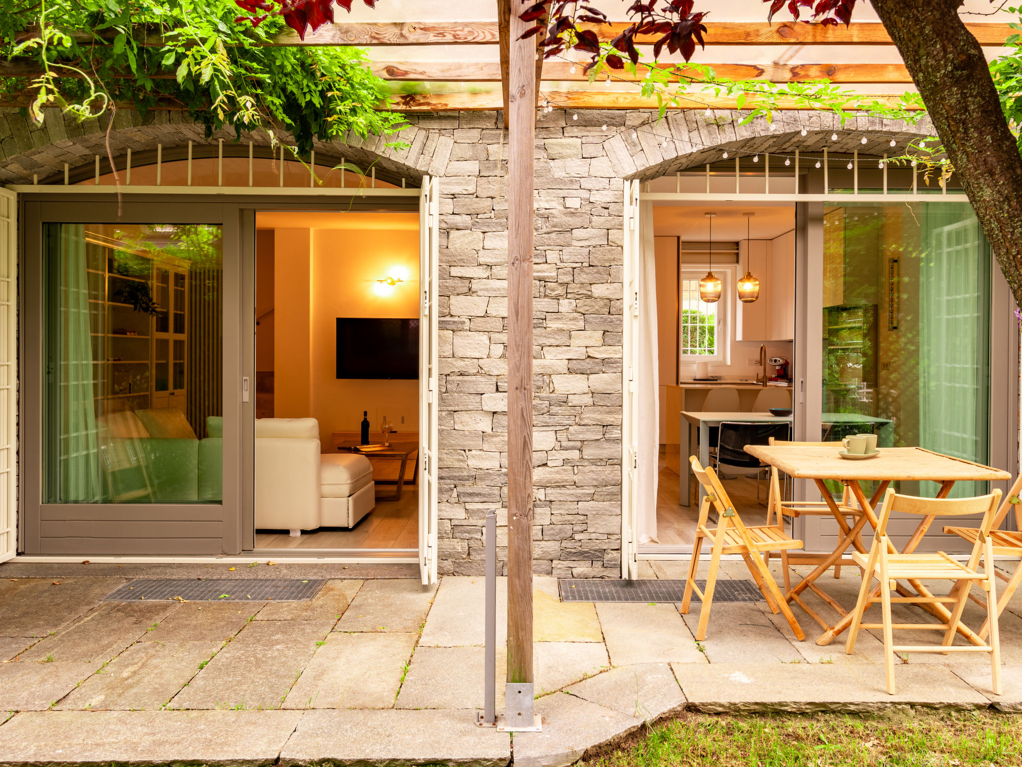 Luxury House Accommodation in Colico