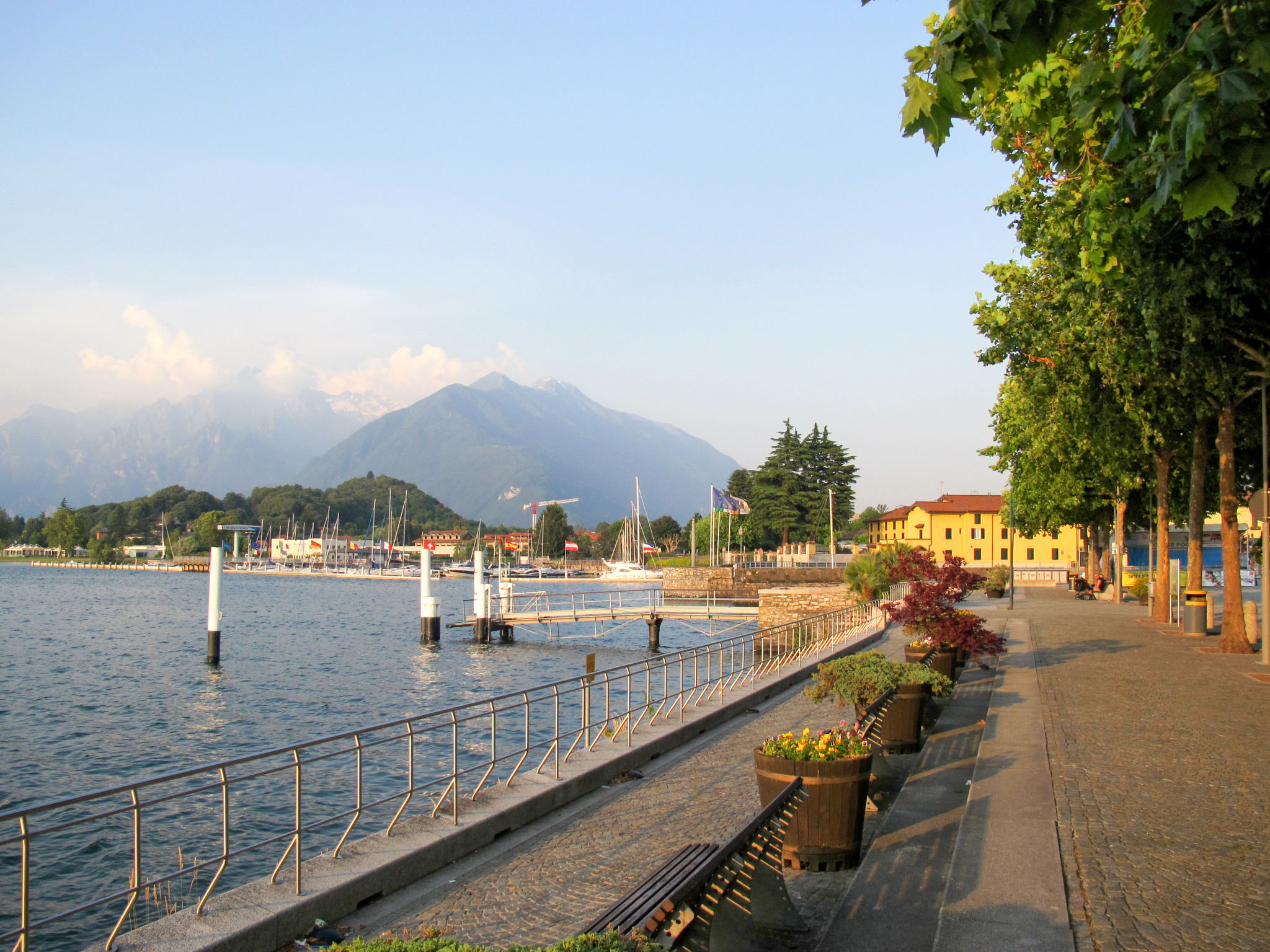 Renza - Area