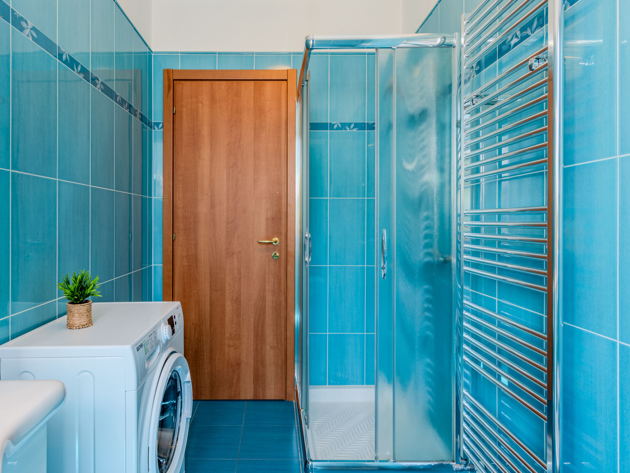 Miralago Guest House-Inside