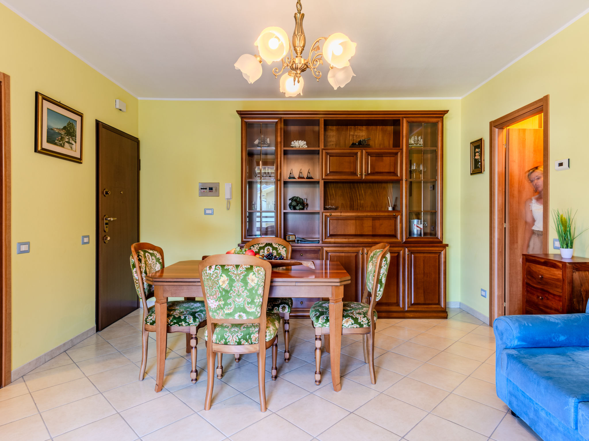 Miralago Guest House-Inside