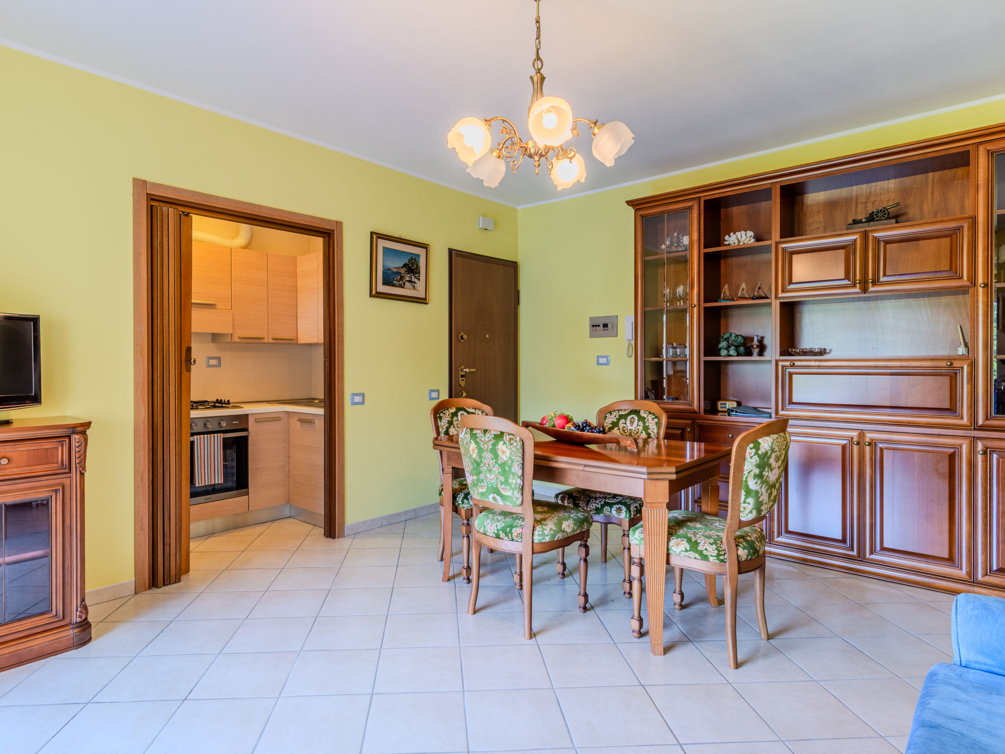 Miralago Guest House-Inside